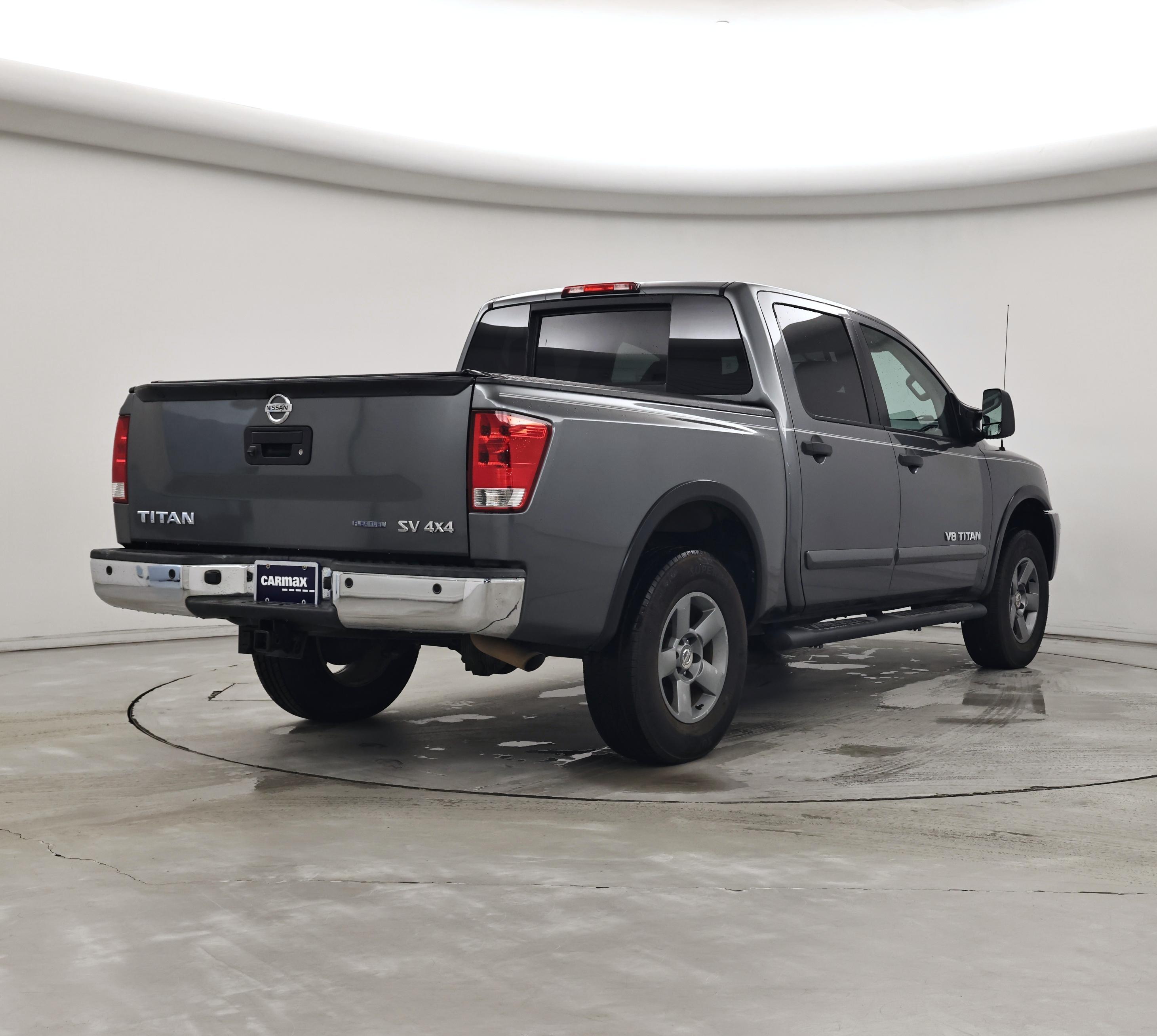 Thumbnail: 2015 Nissan Titan - 8