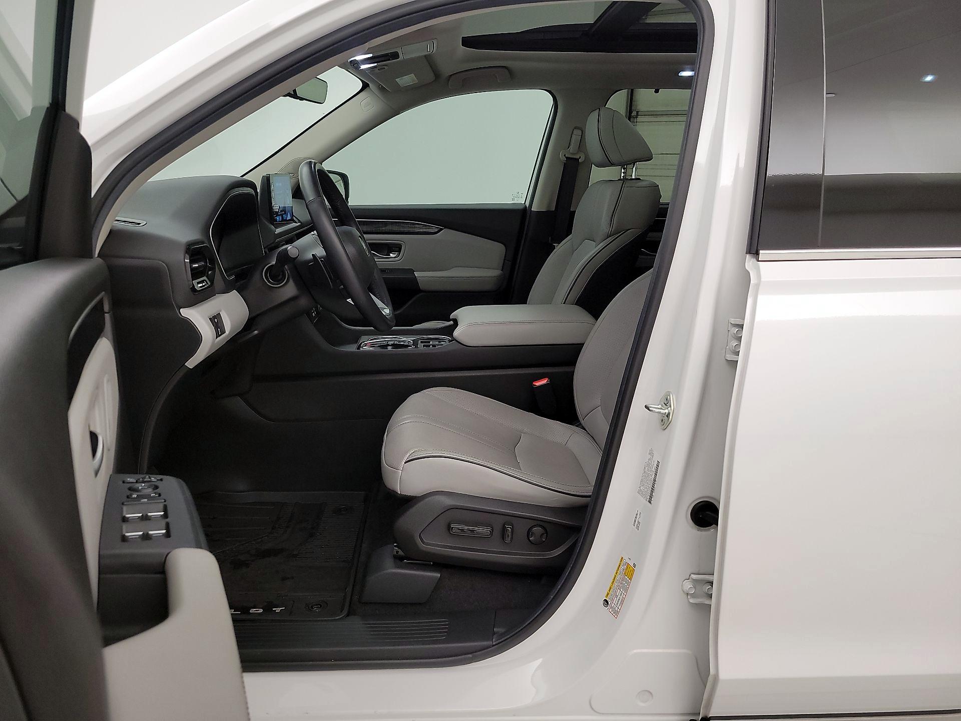 Thumbnail: 2025 Honda Pilot - 11