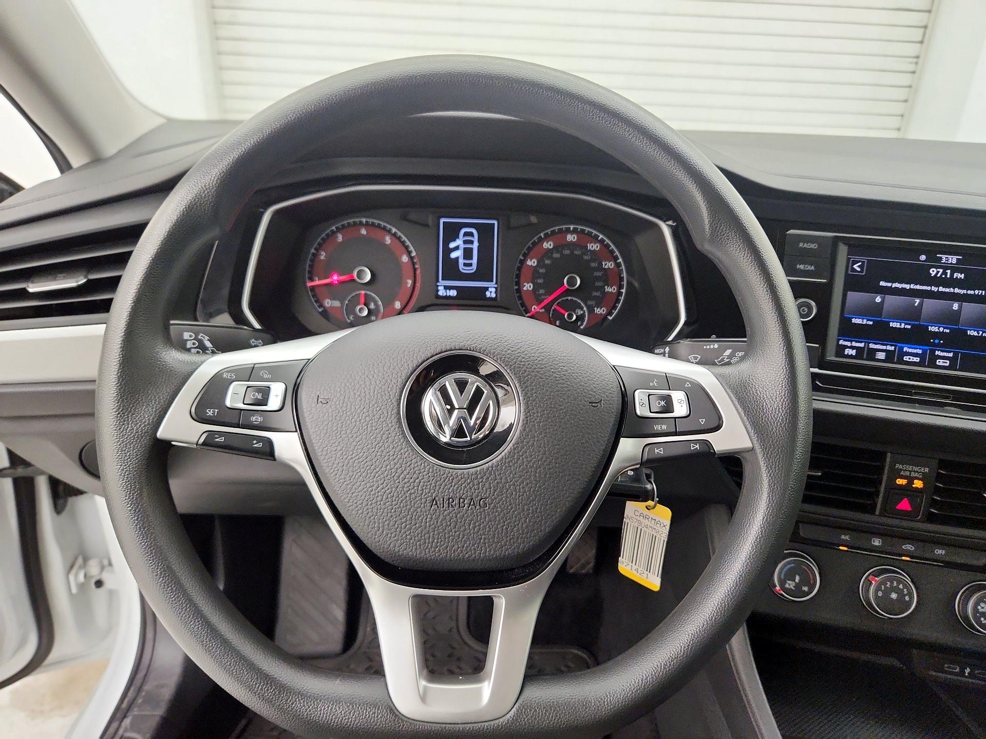 Thumbnail: 2021 Volkswagen Jetta - 10