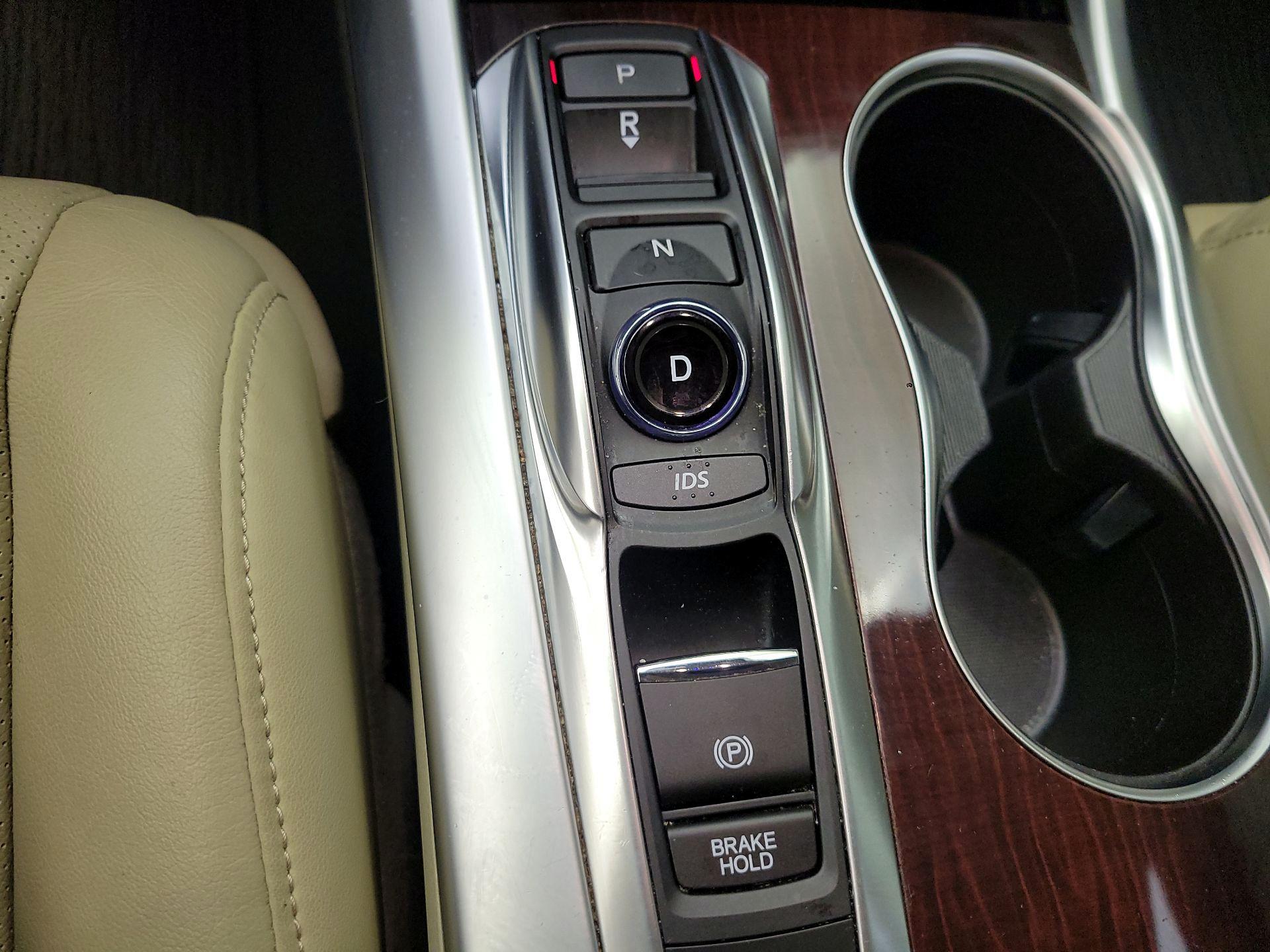 Thumbnail: 2015 Acura TLX - 18