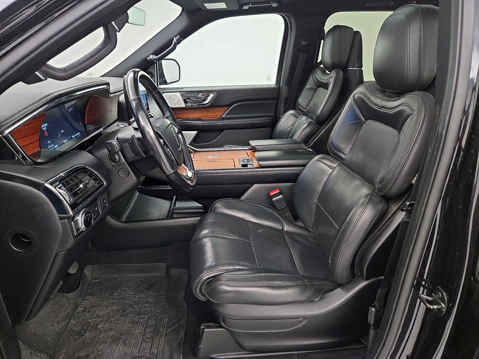 Thumbnail: 2019 Lincoln Navigator - 11