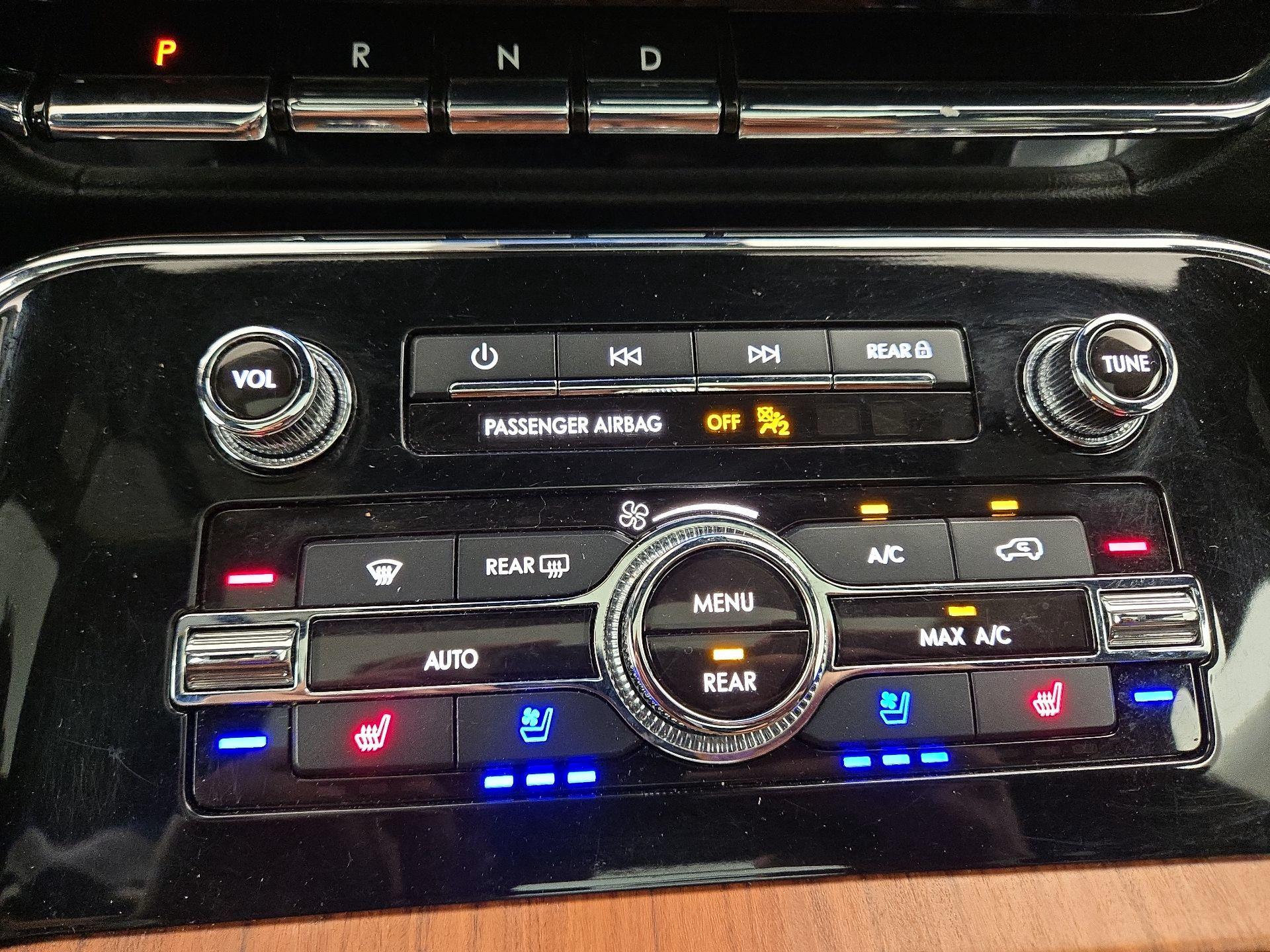 Thumbnail: 2019 Lincoln Navigator - 17