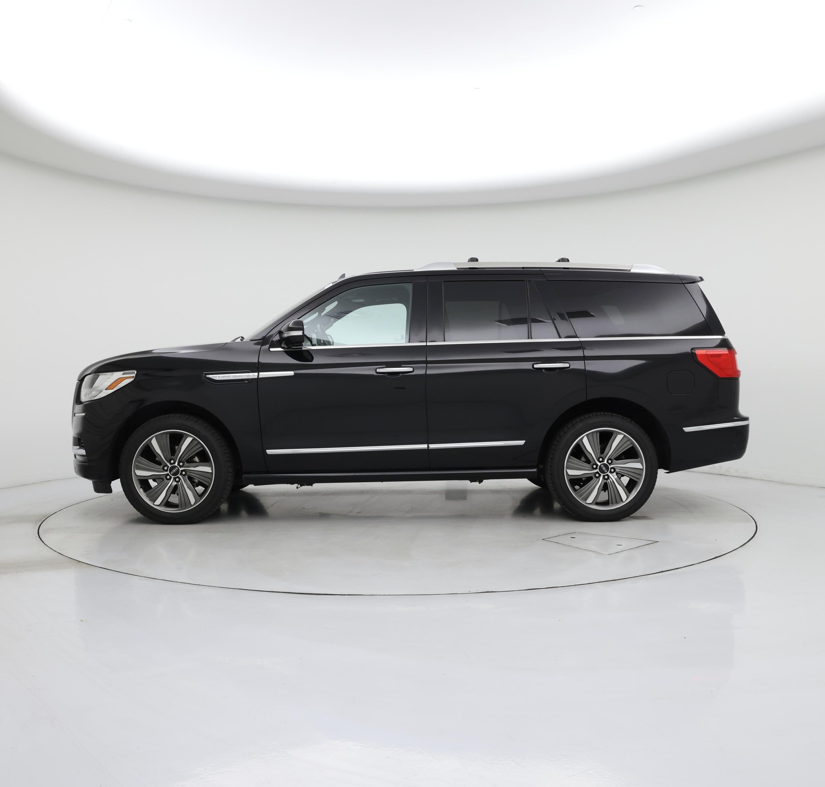 Thumbnail: 2019 Lincoln Navigator - 3