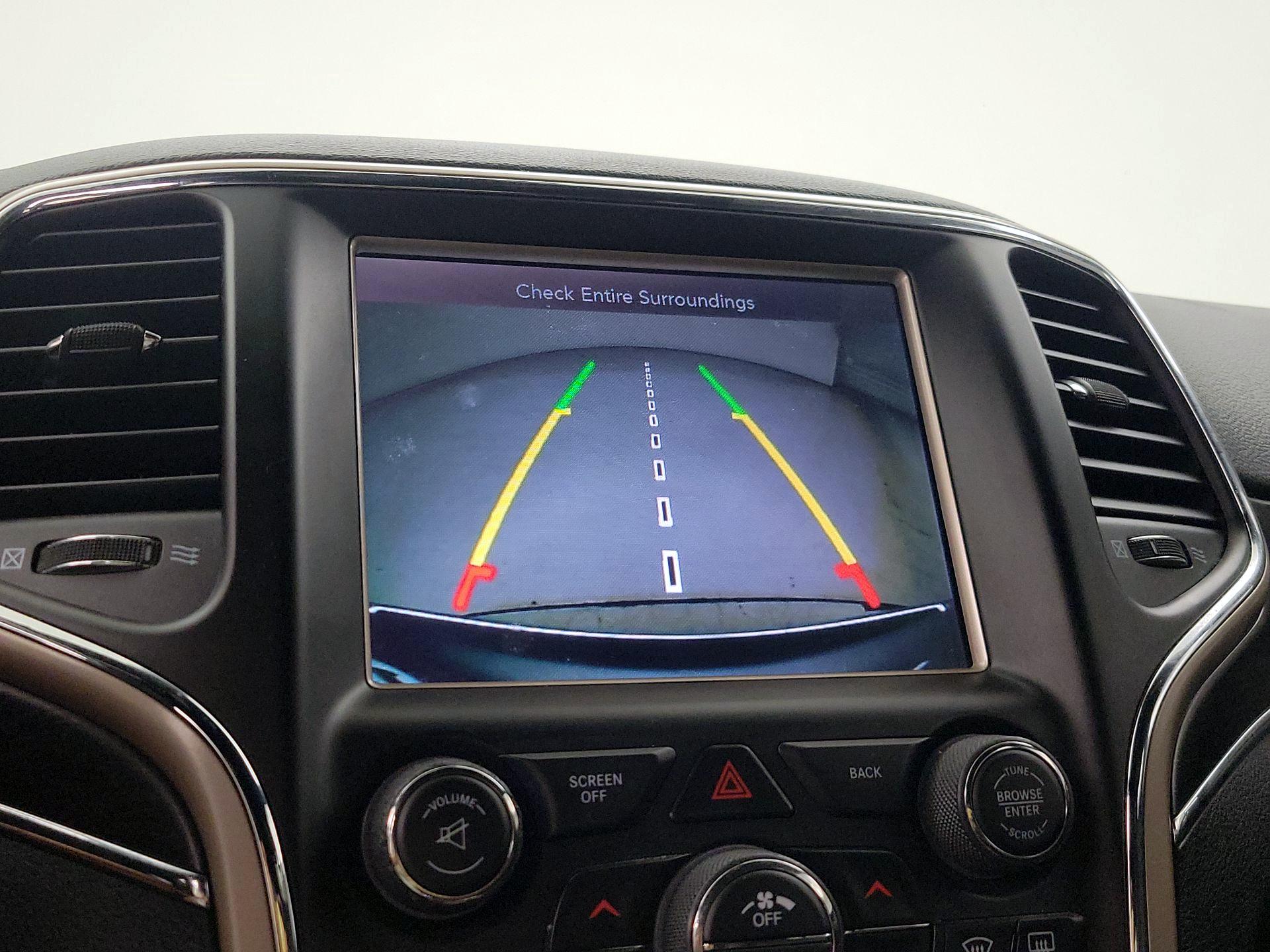Thumbnail: 2015 Jeep Grand Cherokee - 15