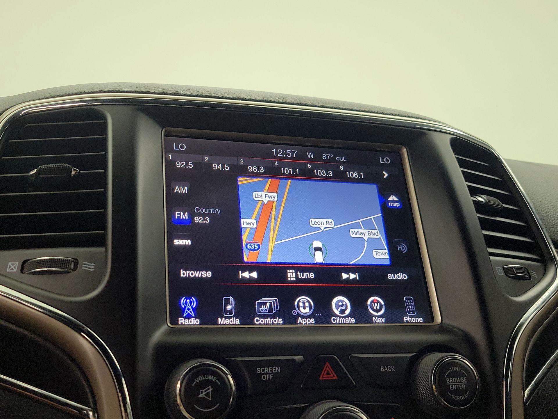 Thumbnail: 2015 Jeep Grand Cherokee - 16
