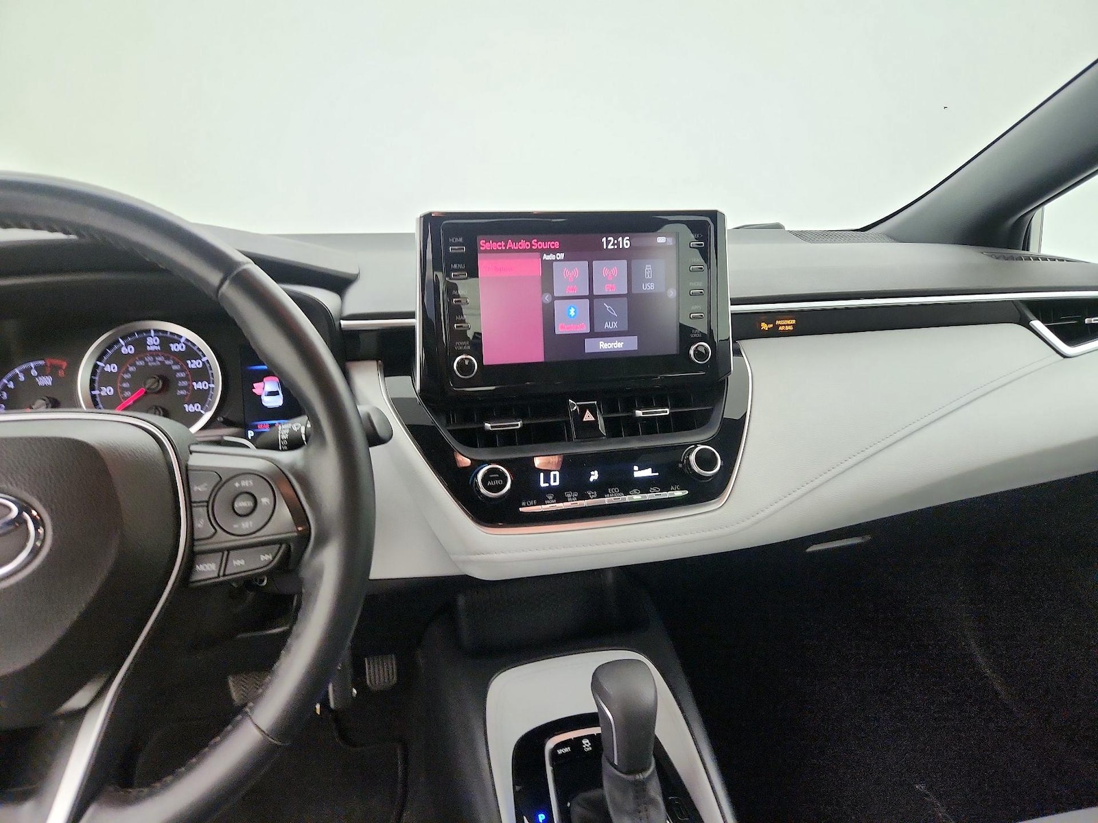 2020 Toyota Corolla SE - Photo 10