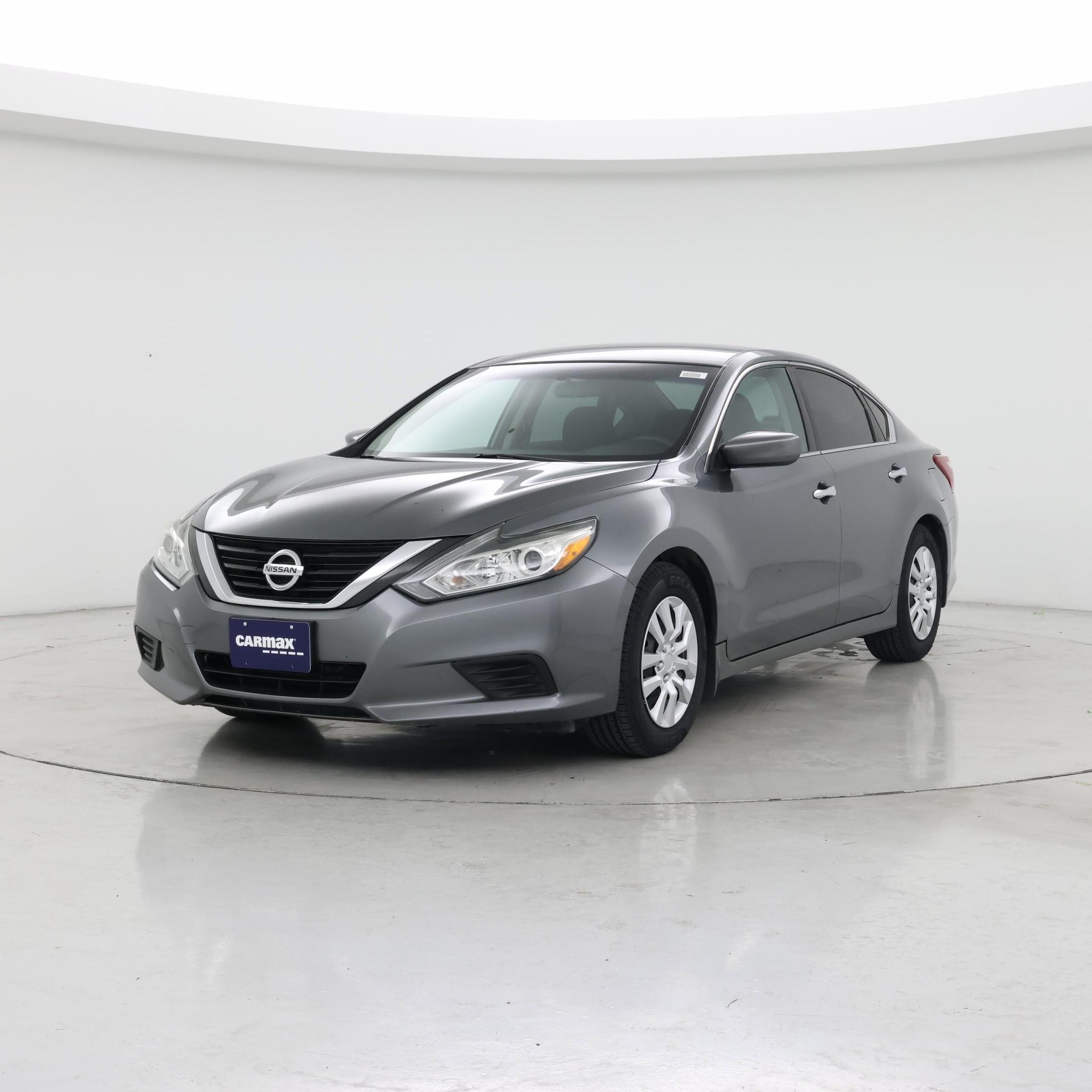 Thumbnail: 2018 Nissan Altima - 4