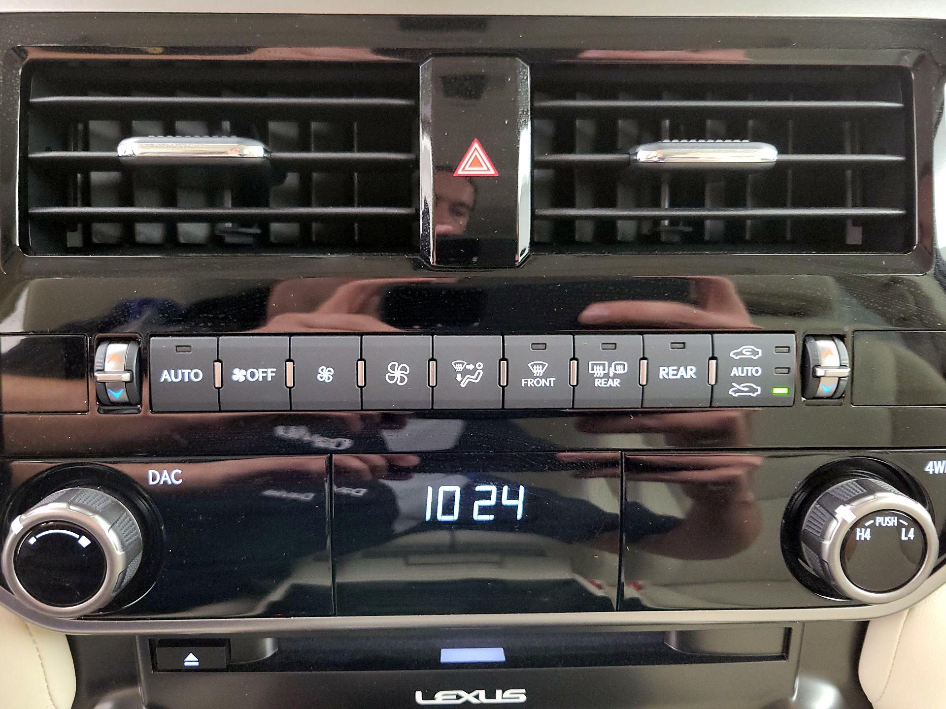 Thumbnail: 2023 Lexus GX - 17