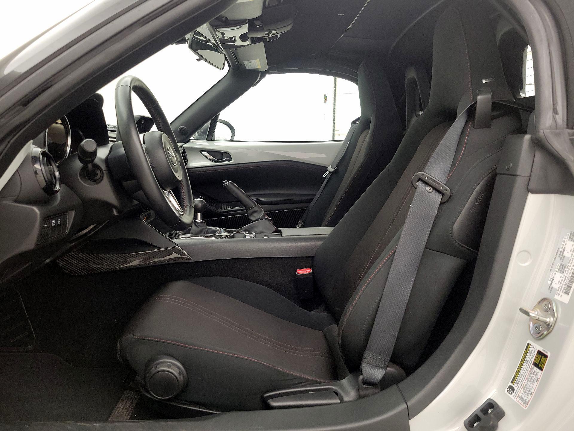 Thumbnail: 2016 Mazda MX-5 Miata - 13