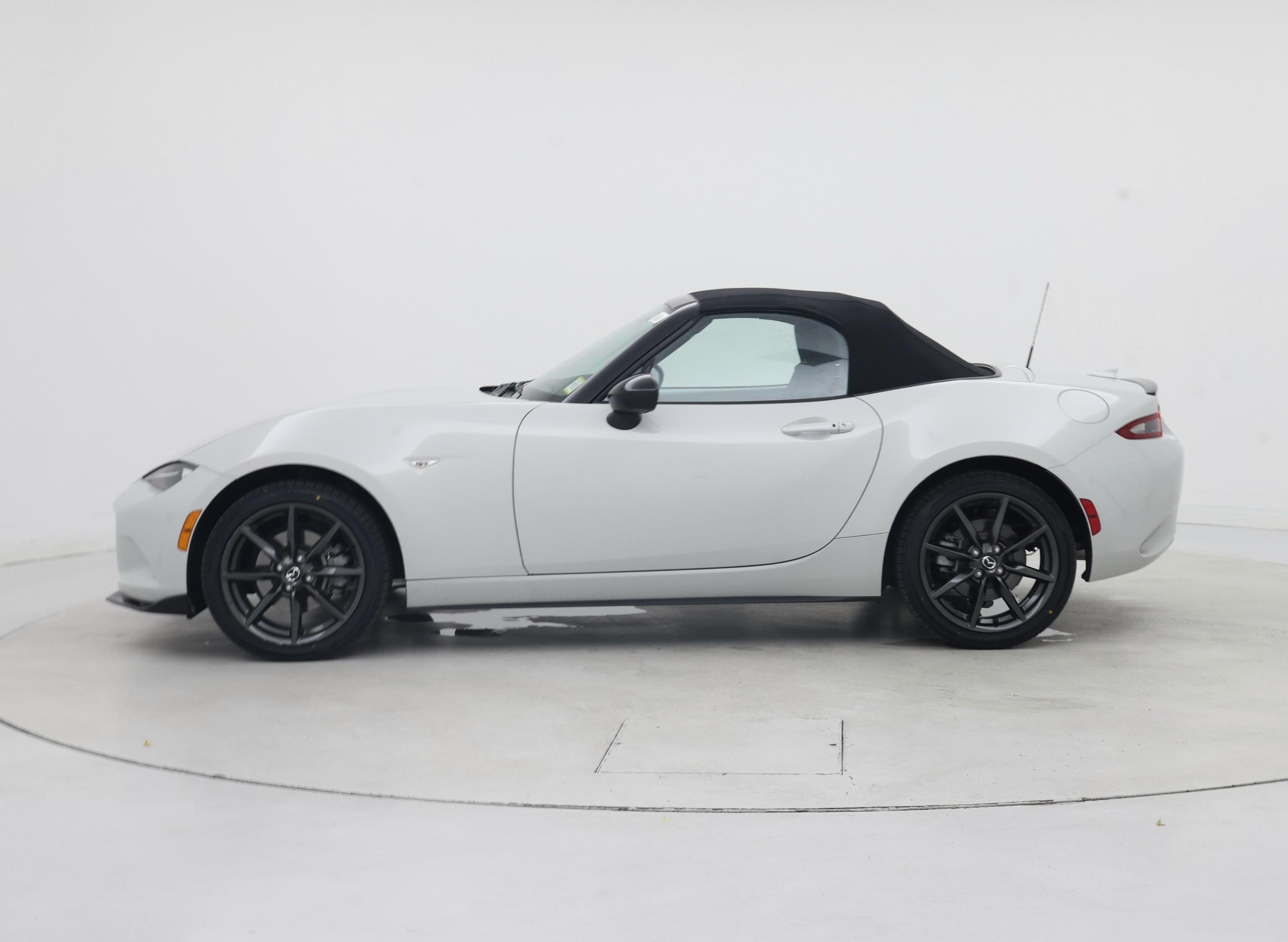 Thumbnail: 2016 Mazda MX-5 Miata - 3