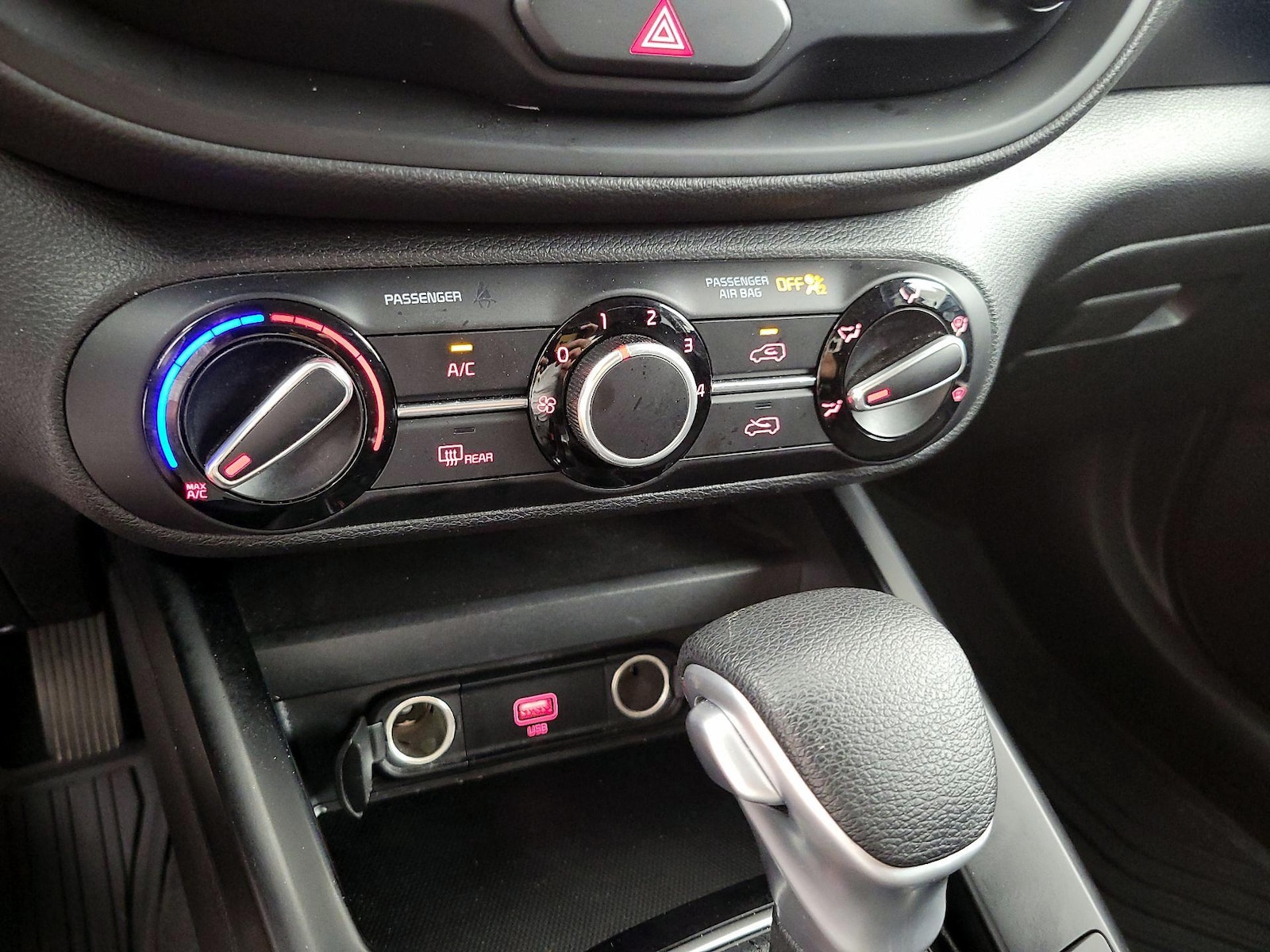 2020 Kia Soul LX - Photo 17