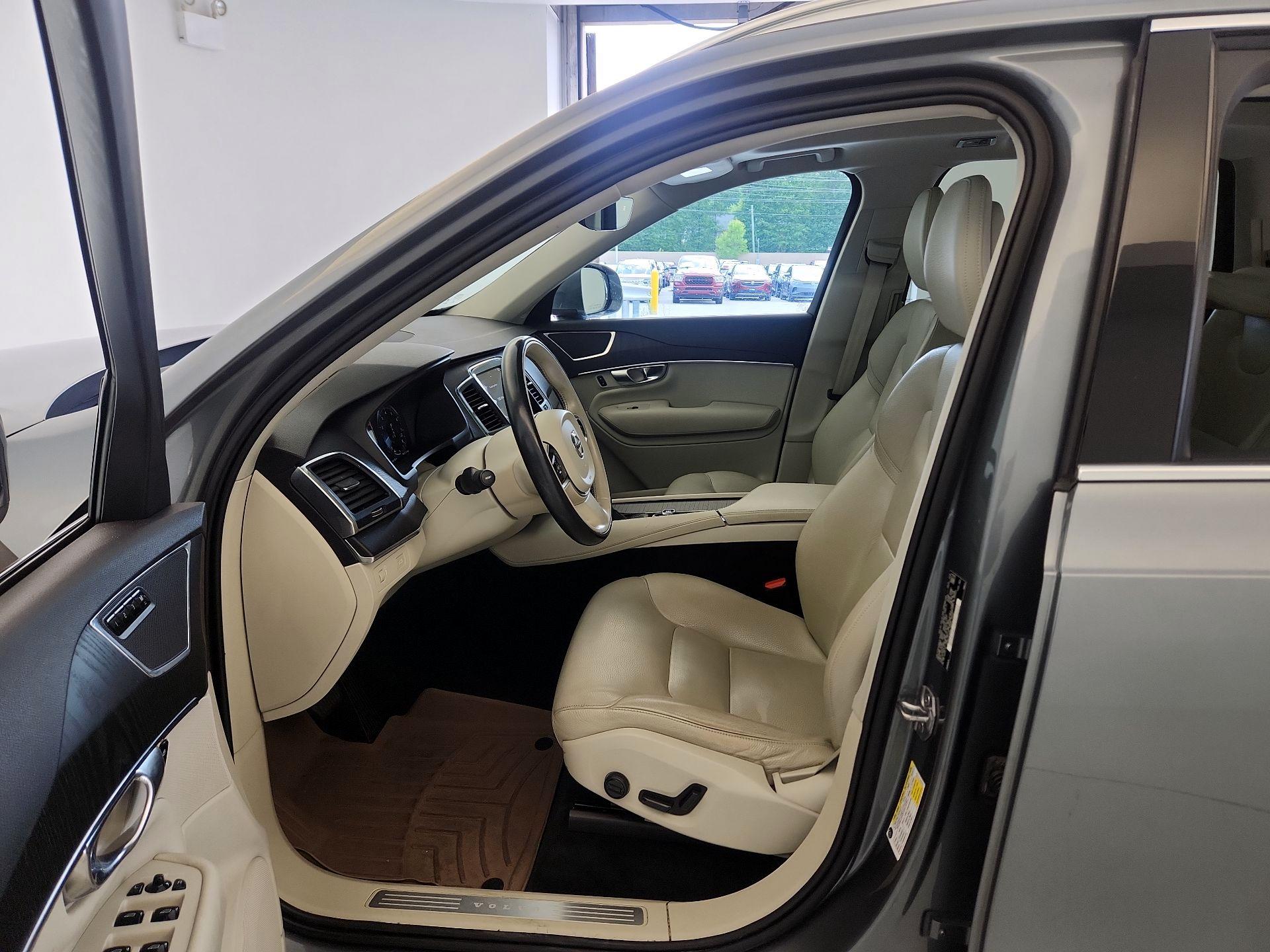 Thumbnail: 2020 Volvo XC90 - 11