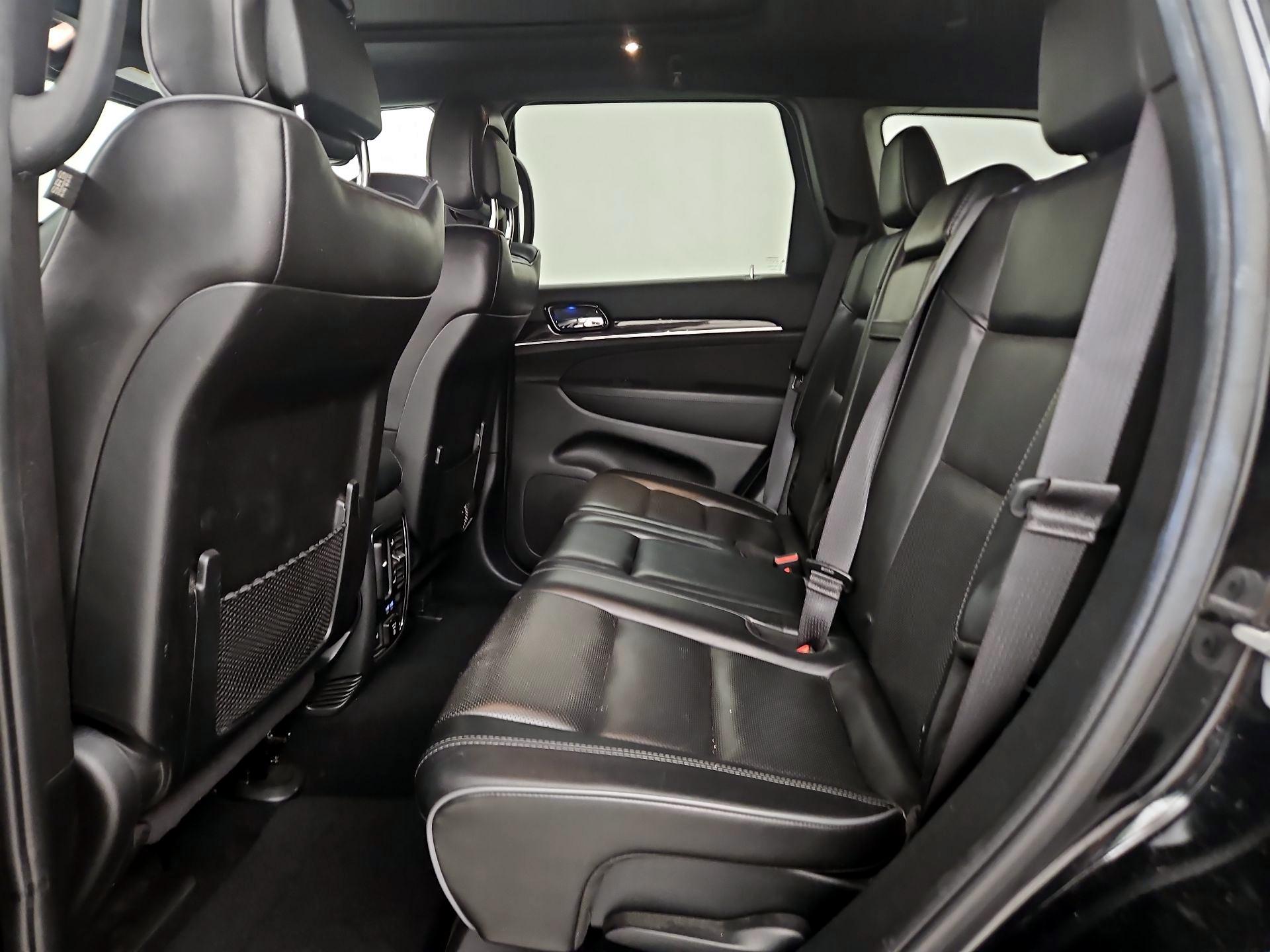 Thumbnail: 2020 Jeep Grand Cherokee - 20