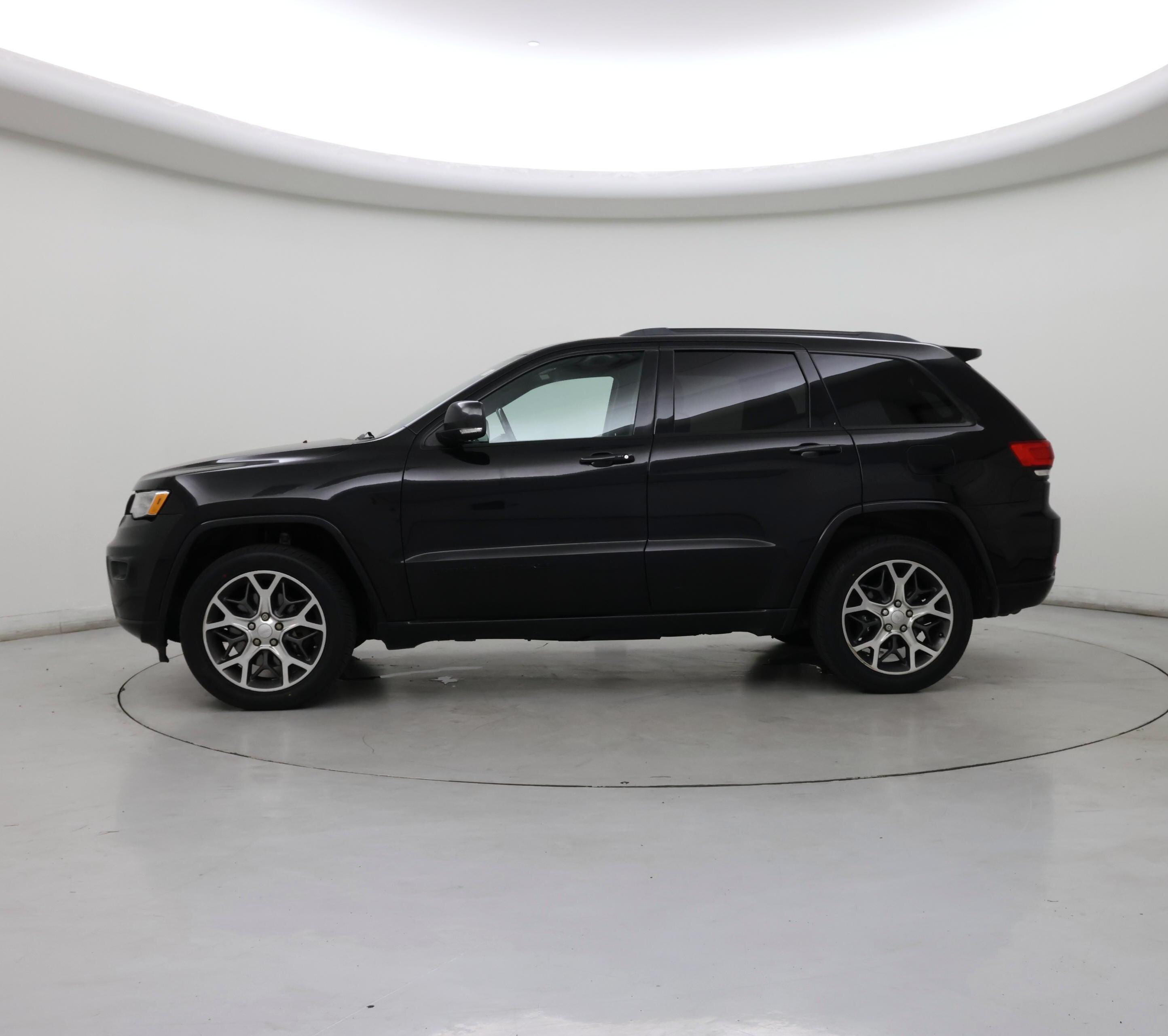 Thumbnail: 2020 Jeep Grand Cherokee - 3