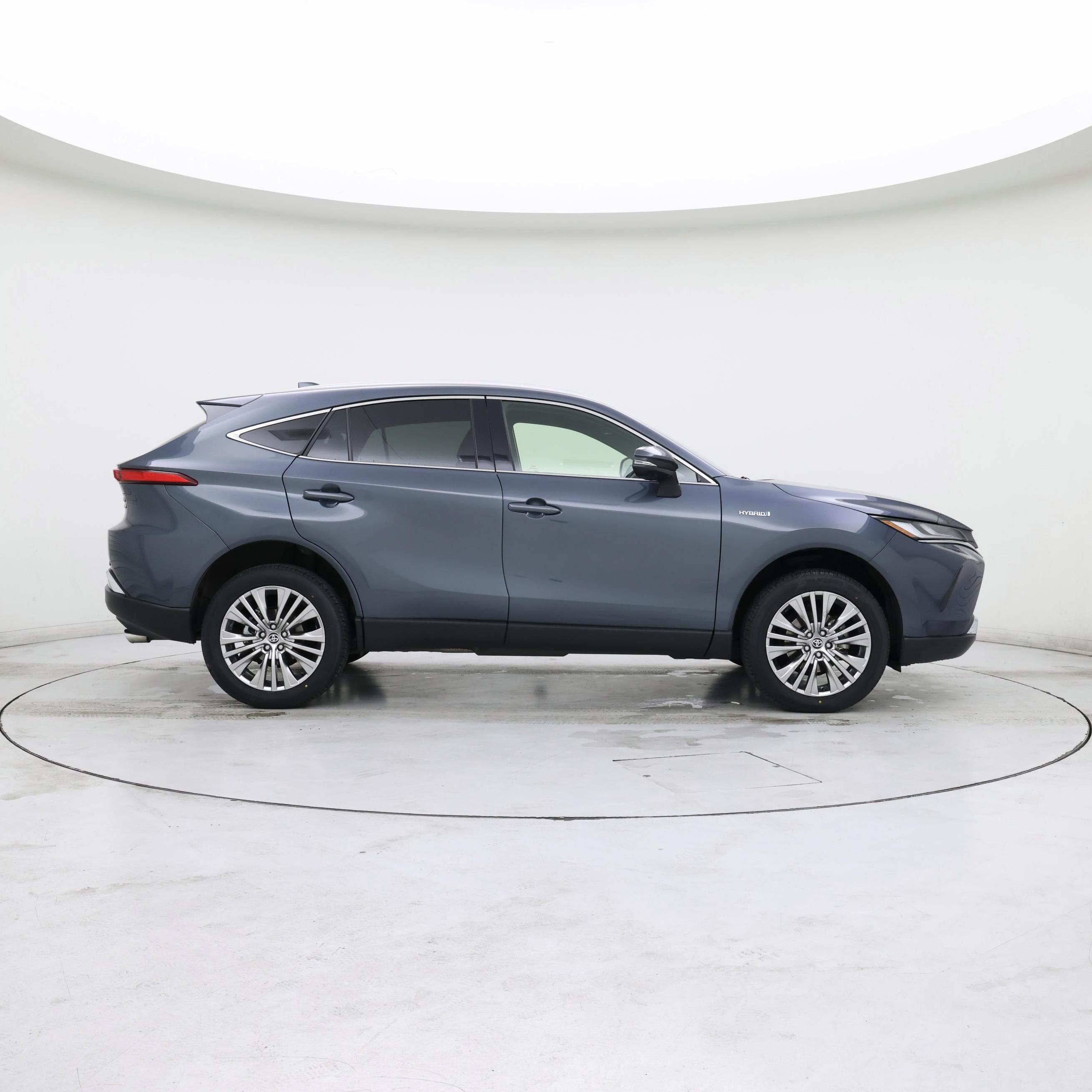 Thumbnail: 2021 Toyota Venza - 7