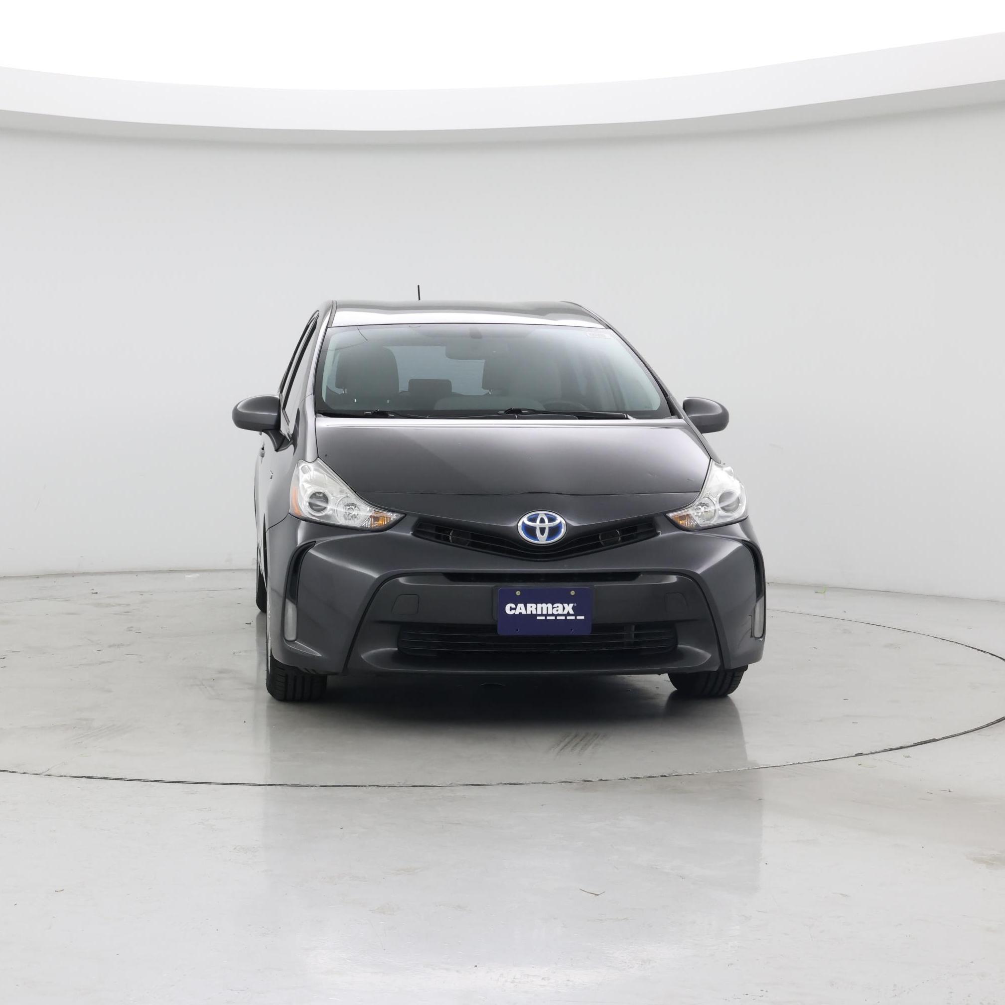 Thumbnail: 2015 Toyota Prius v - 5