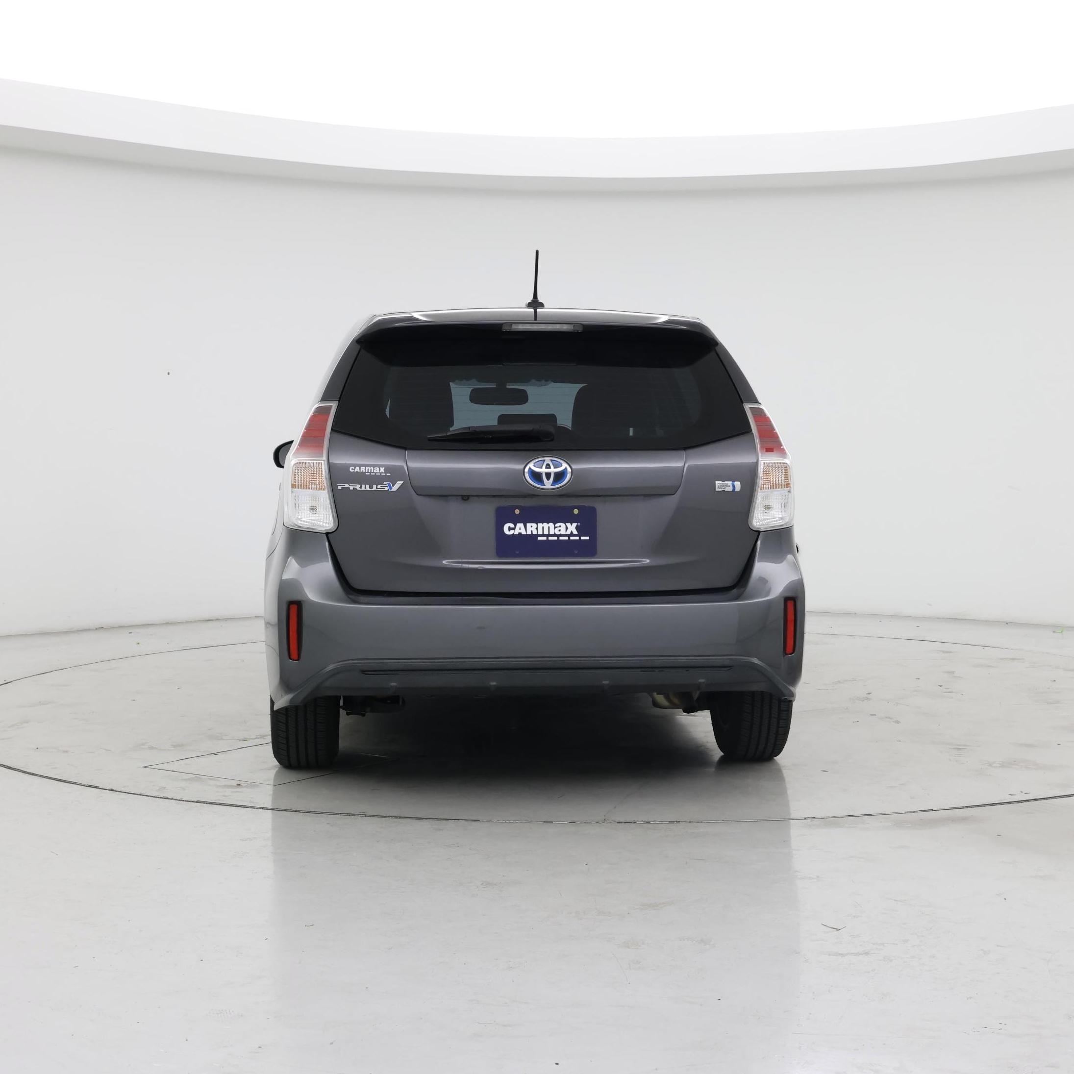 Thumbnail: 2015 Toyota Prius v - 6