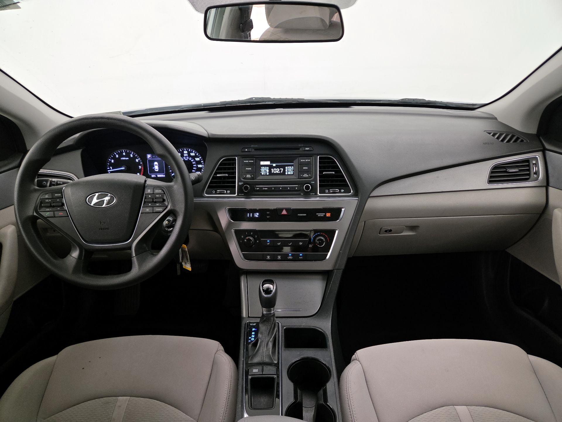 Thumbnail: 2017 Hyundai Sonata - 9