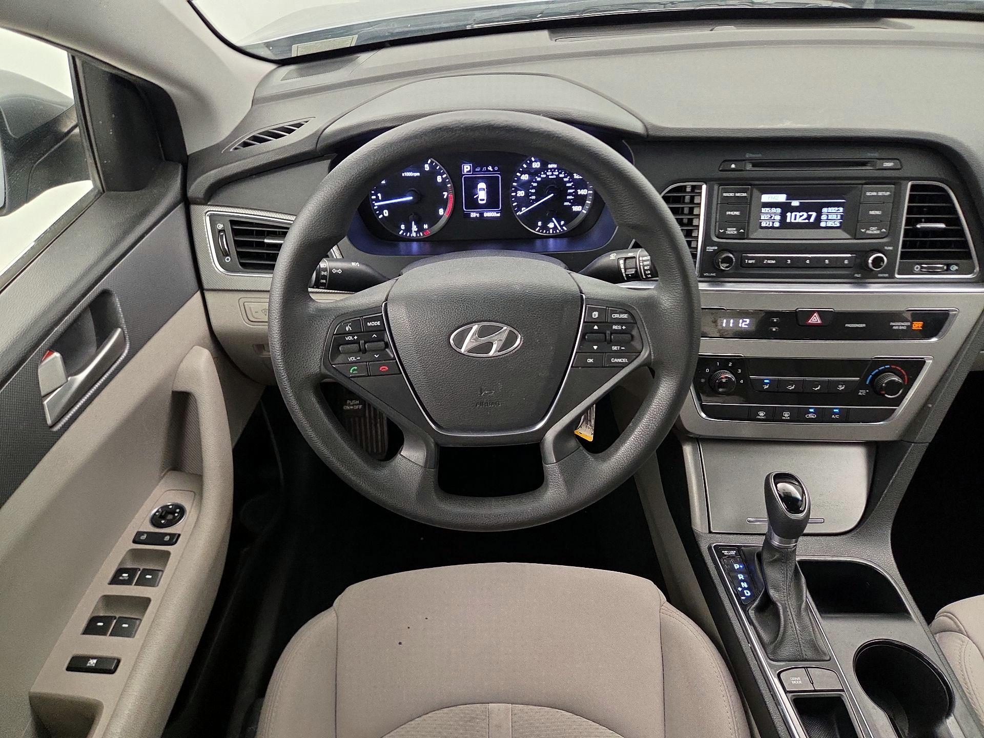 Thumbnail: 2017 Hyundai Sonata - 10