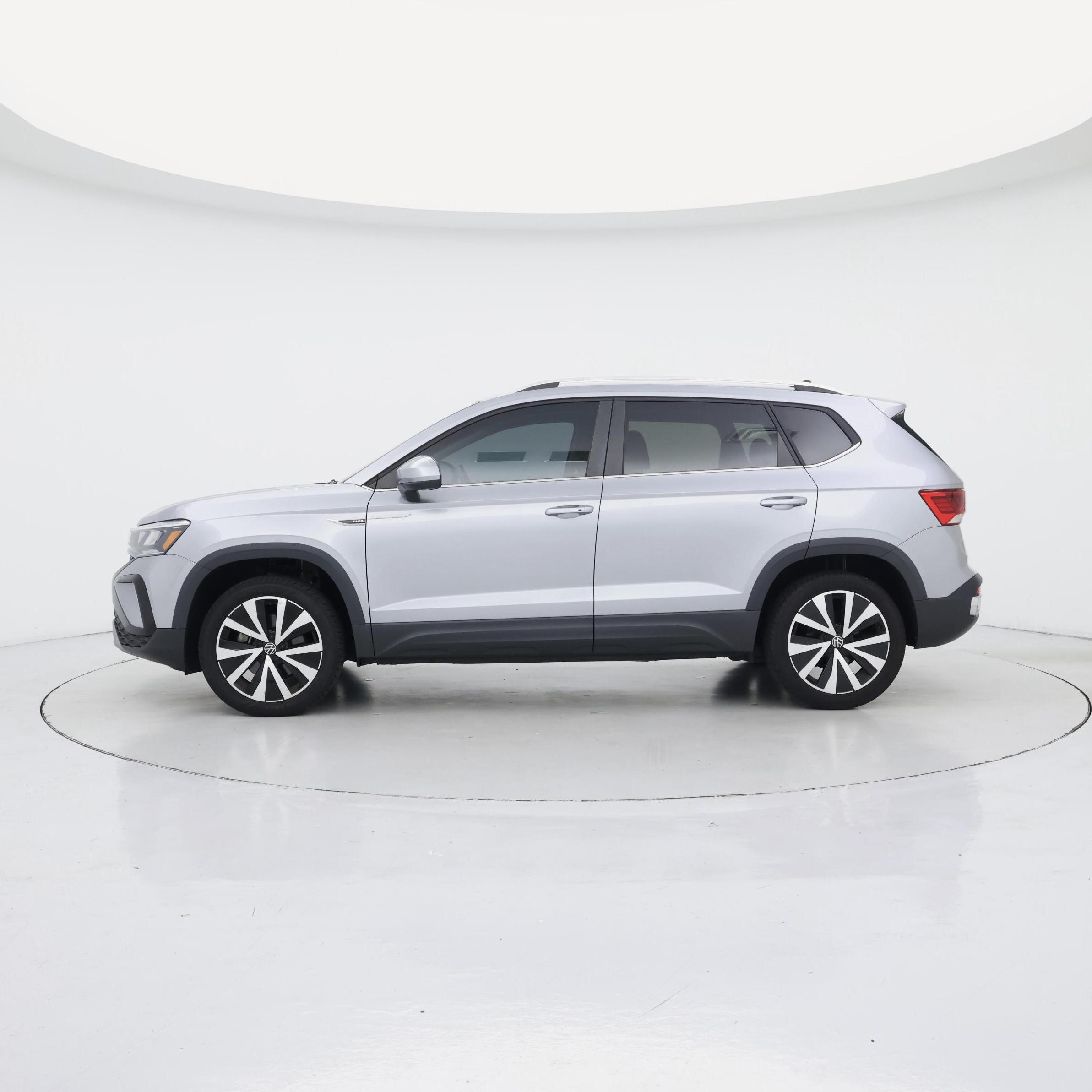 Thumbnail: 2022 Volkswagen Taos - 3
