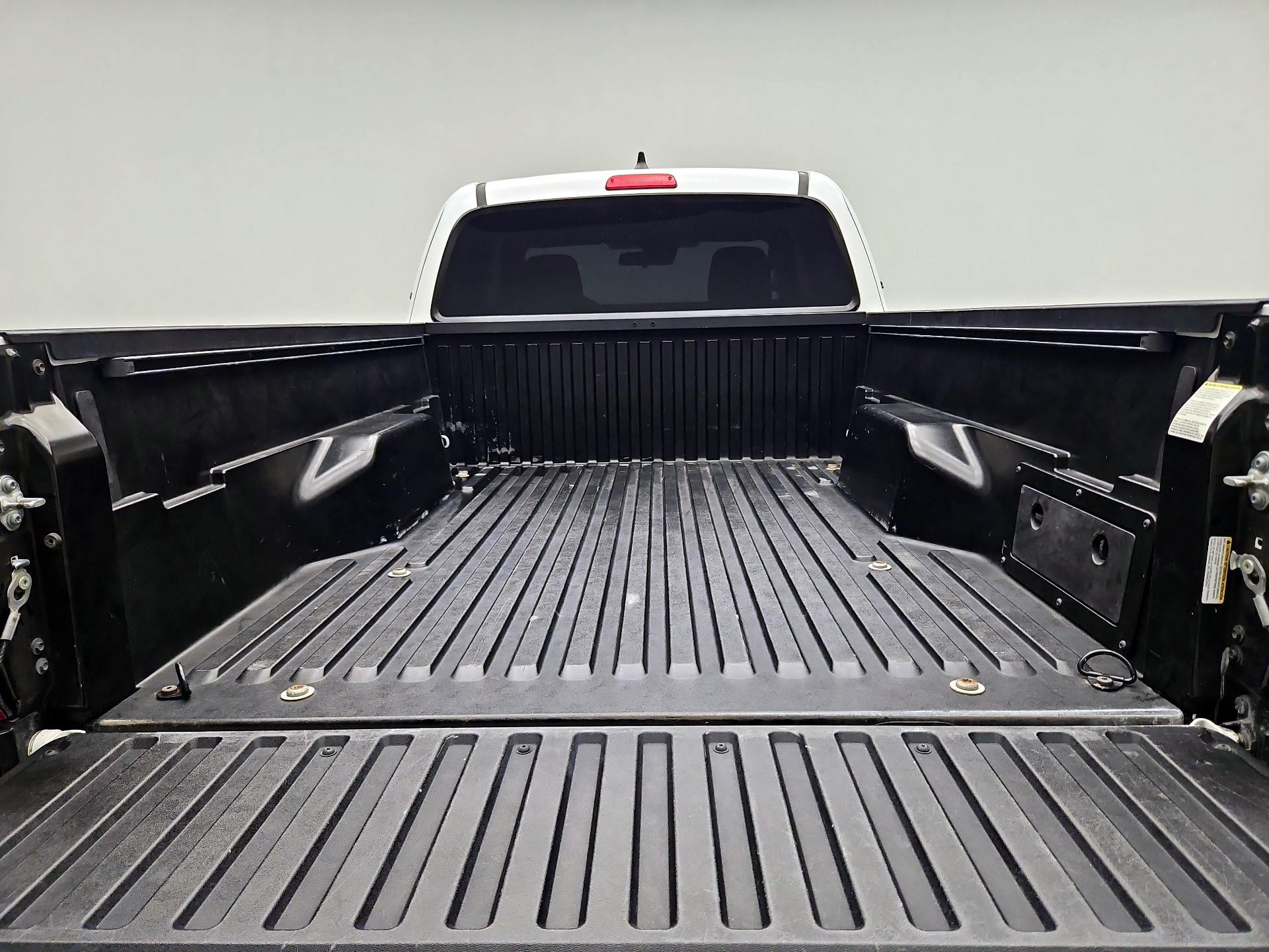 Thumbnail: 2023 Toyota Tacoma - 19