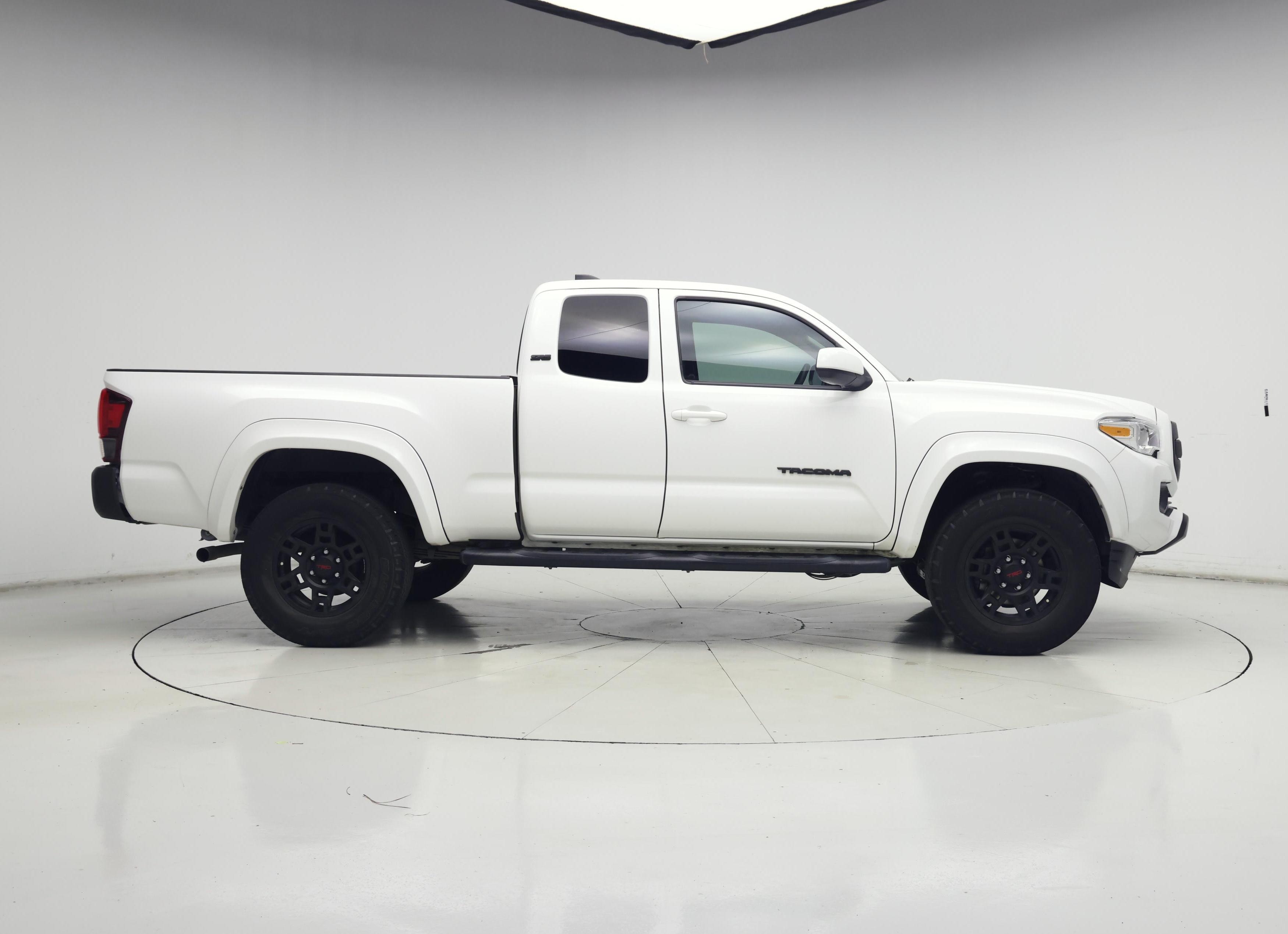 Thumbnail: 2023 Toyota Tacoma - 7