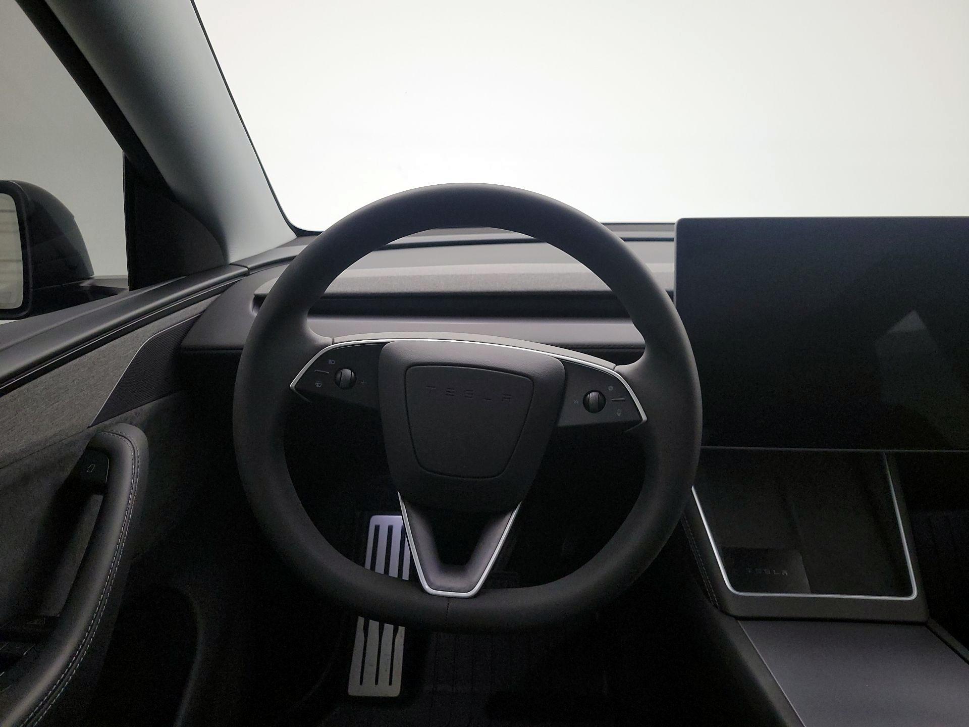 Thumbnail: 2026 Tesla Model Y - 10