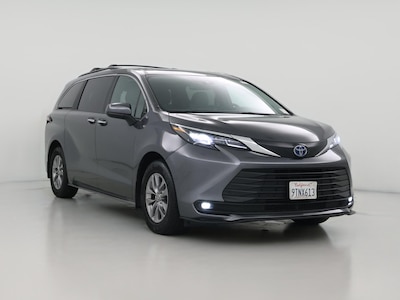 2025 Toyota Sienna XLE