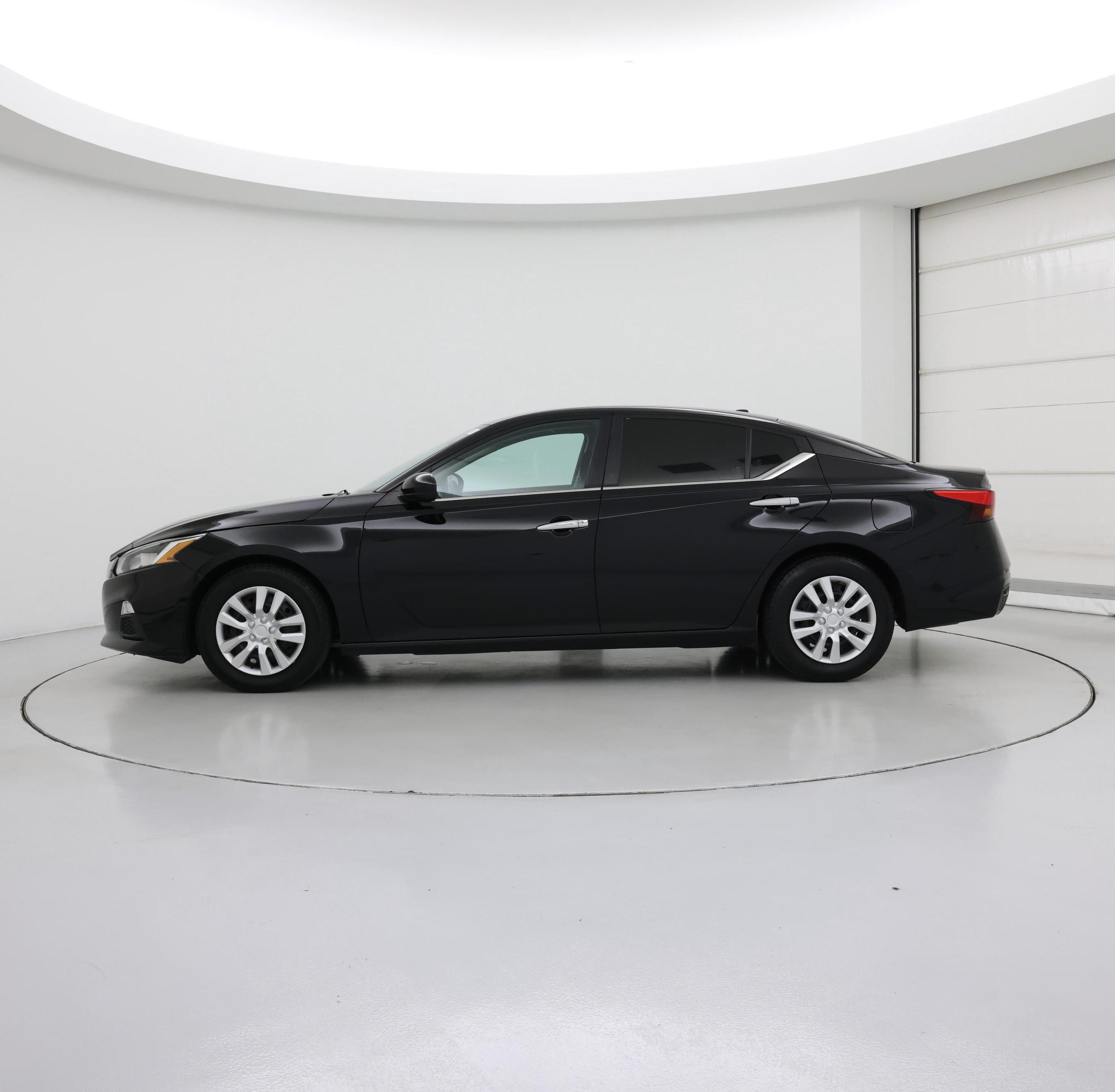 Thumbnail: 2019 Nissan Altima - 3