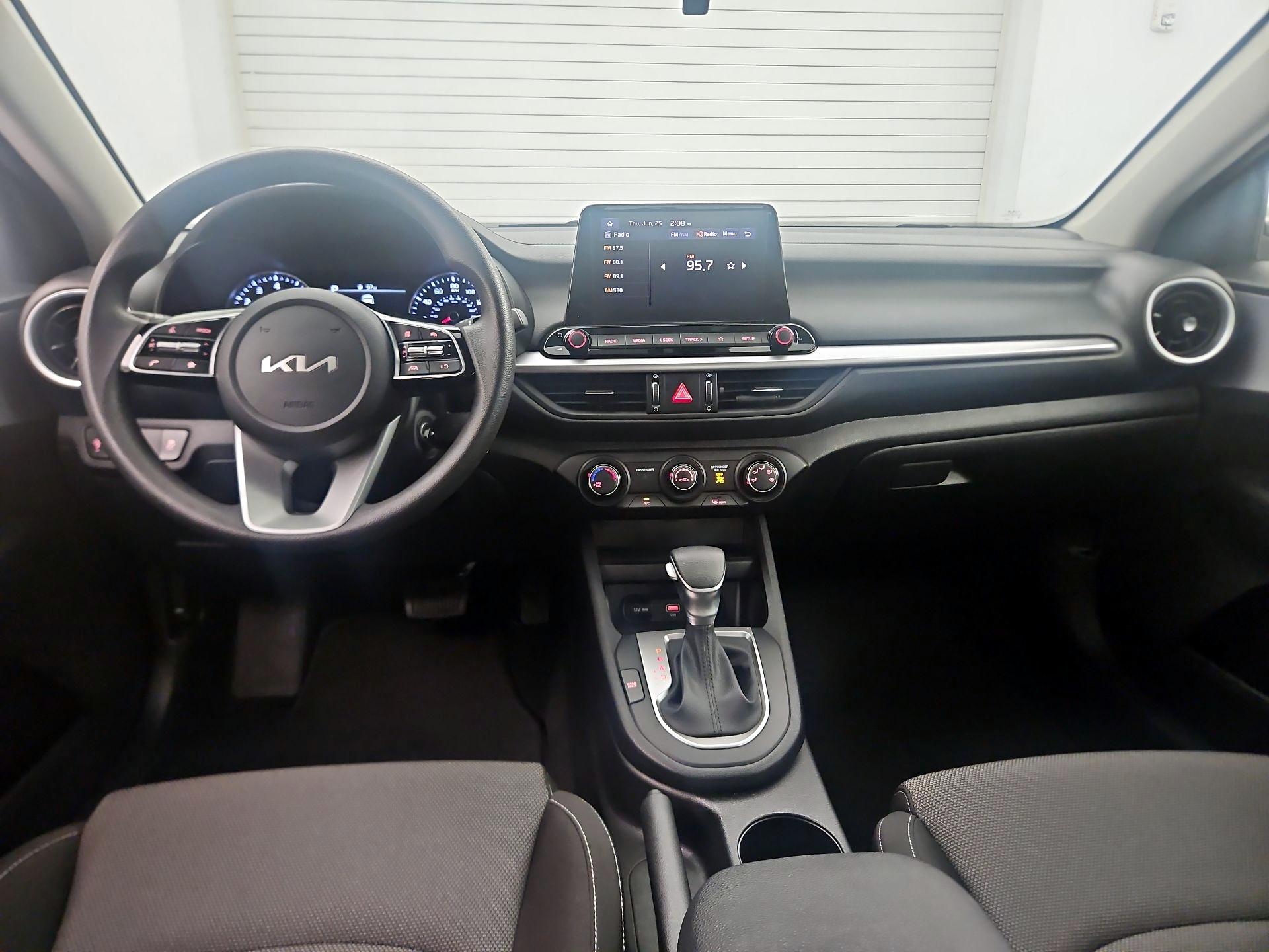 Thumbnail: 2024 Kia Forte - 9