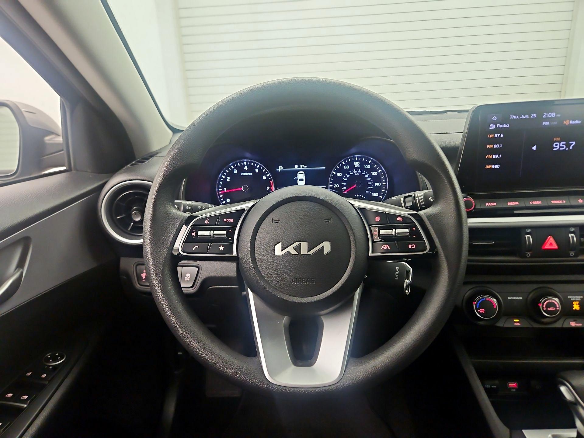 Thumbnail: 2024 Kia Forte - 10