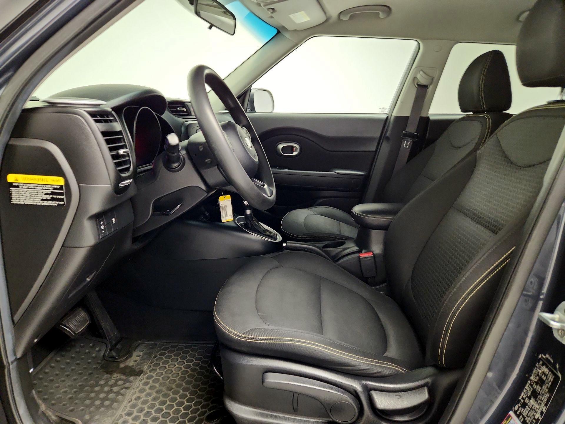 Thumbnail: 2016 Kia Soul - 11