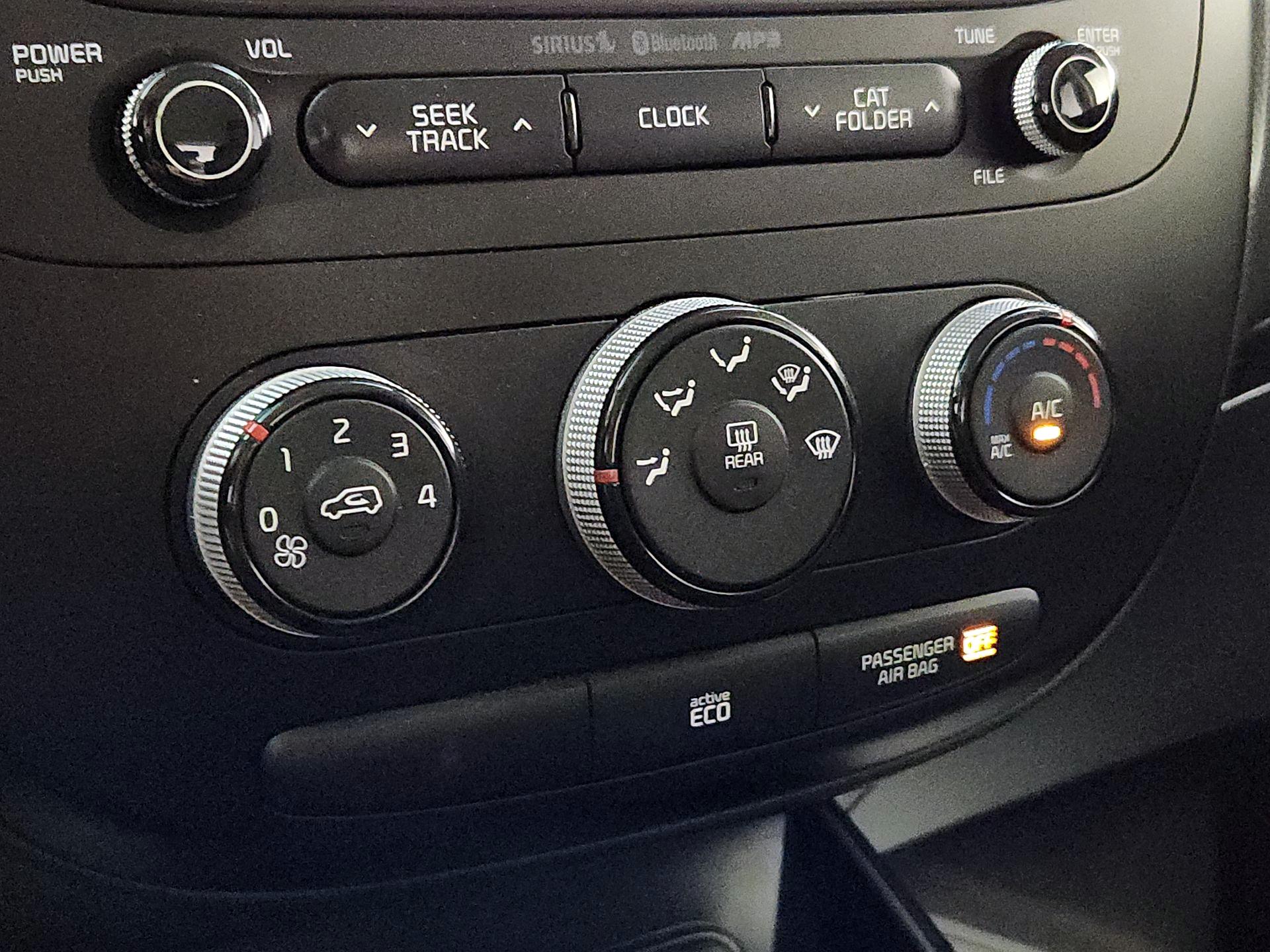 Thumbnail: 2016 Kia Soul - 16