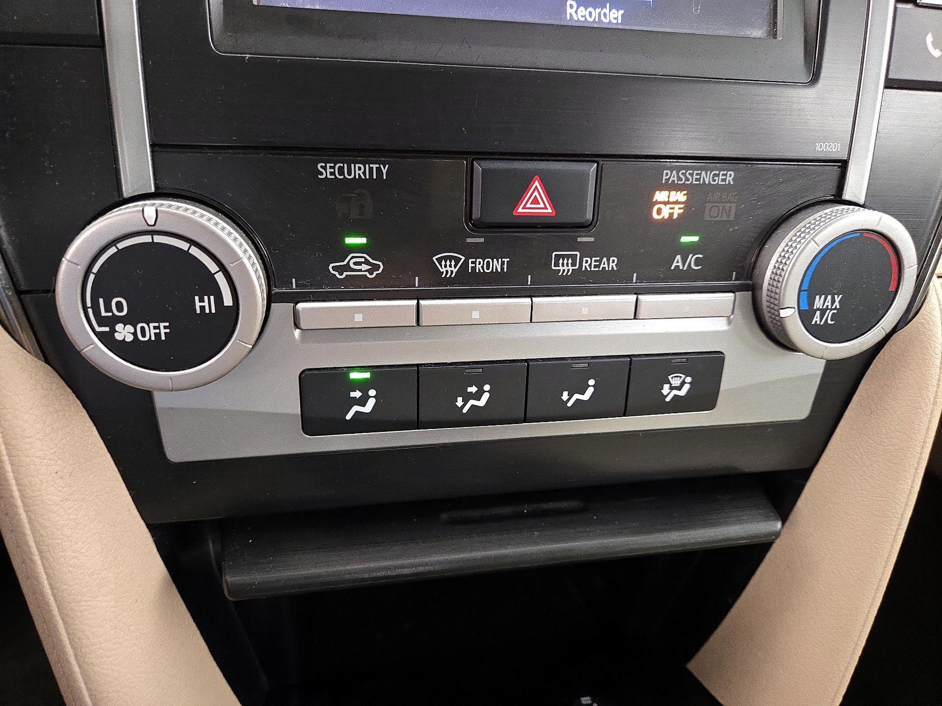Thumbnail: 2014 Toyota Camry - 16