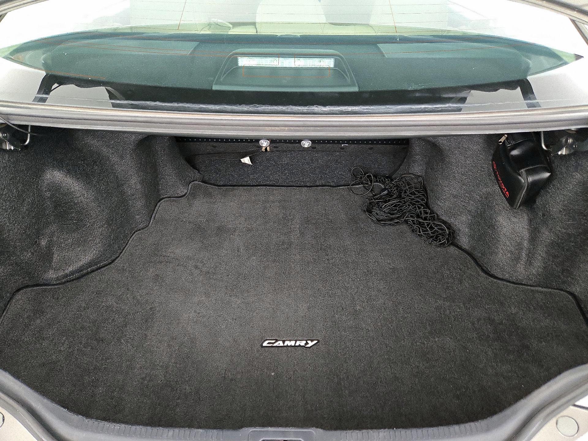 Thumbnail: 2014 Toyota Camry - 20