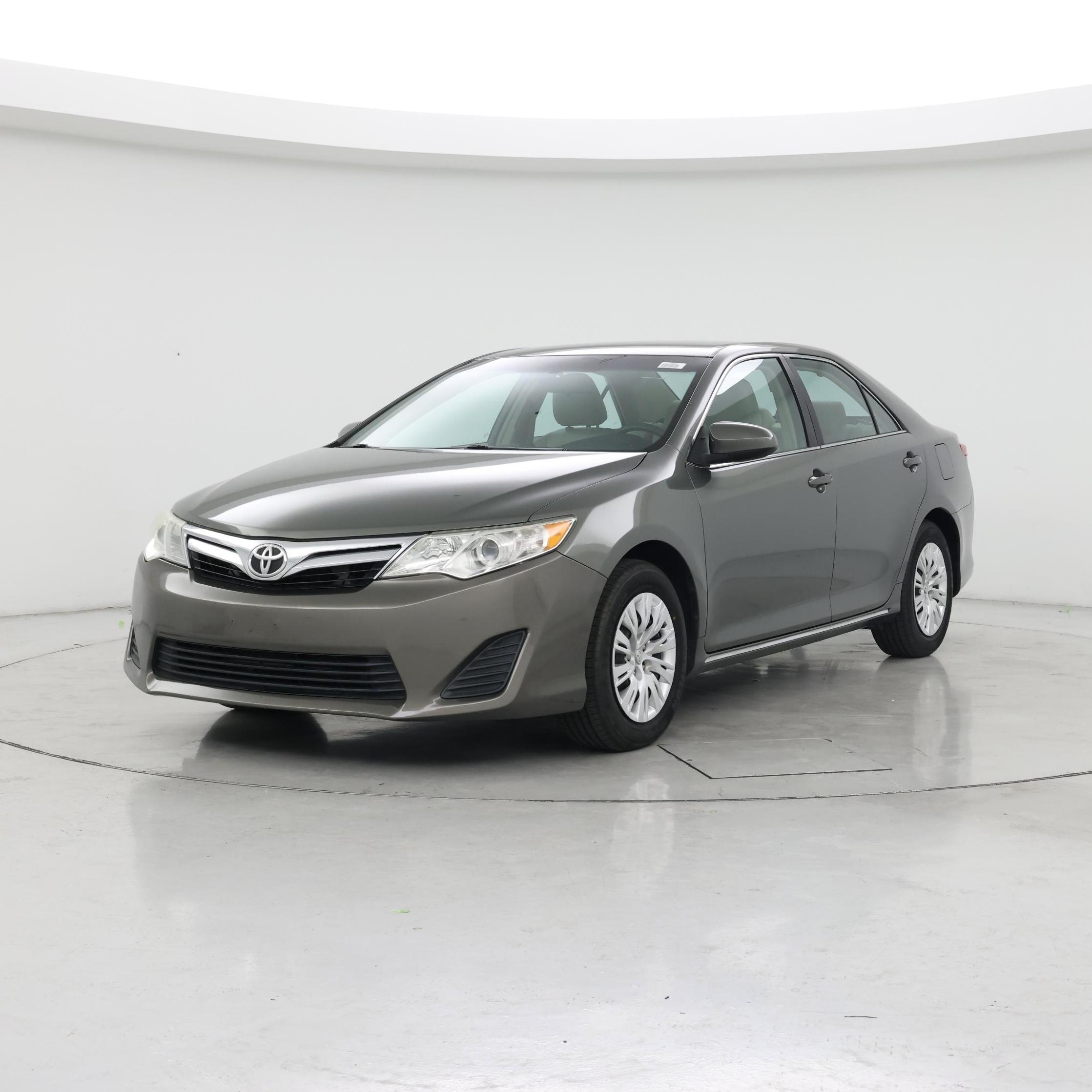 Thumbnail: 2014 Toyota Camry - 4