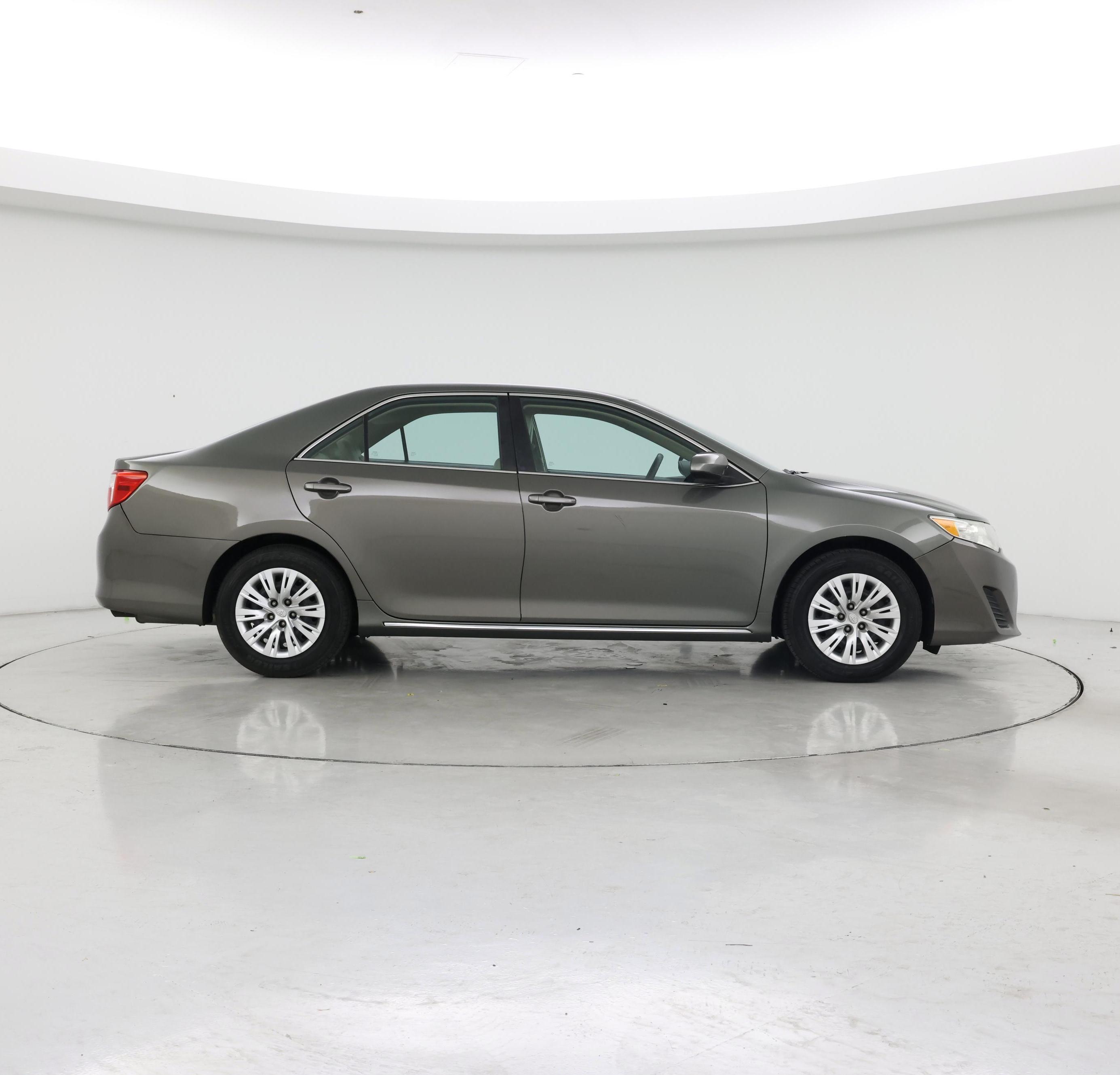 Thumbnail: 2014 Toyota Camry - 7