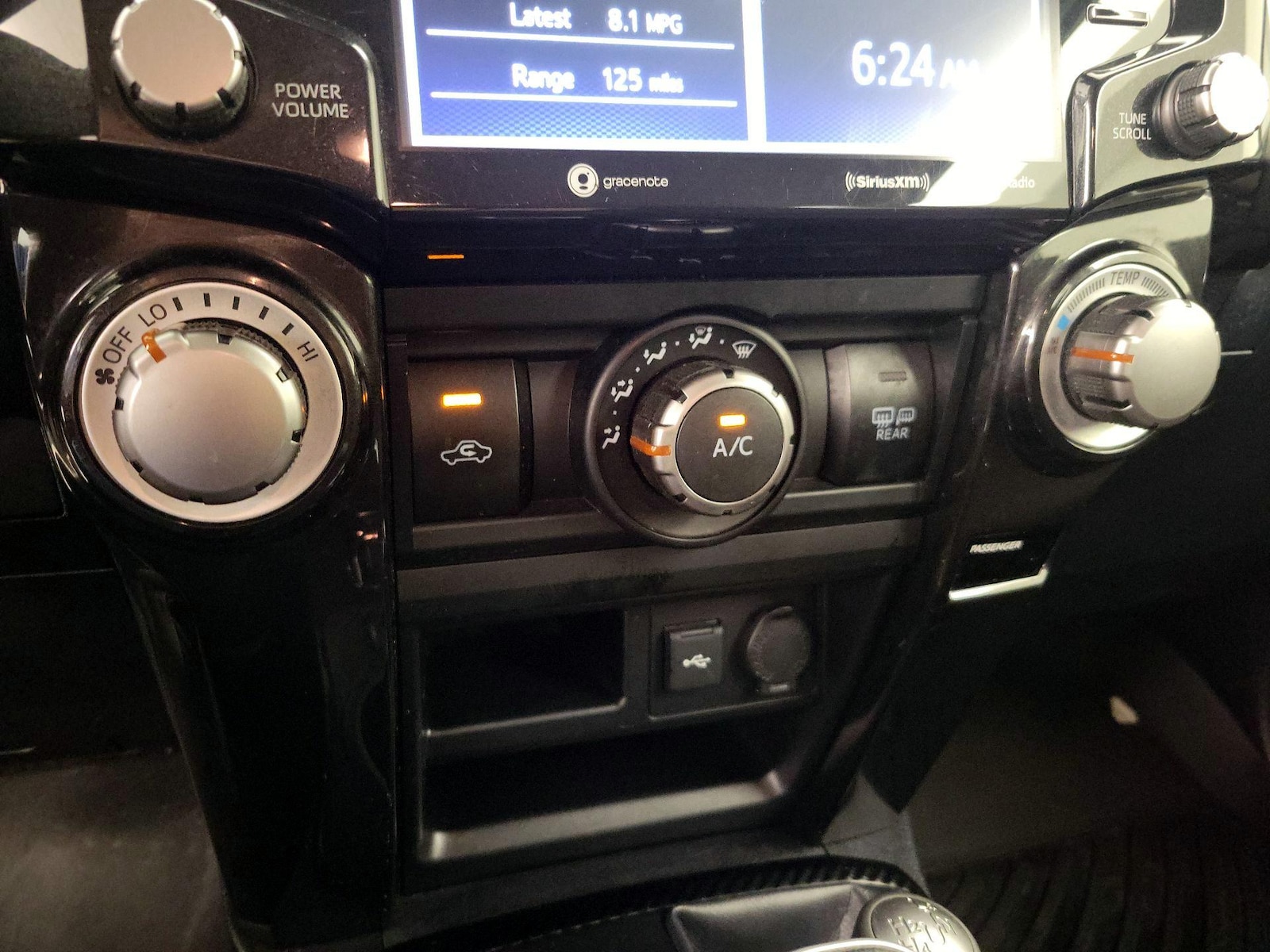 2021 Toyota 4Runner Off-Road - Photo 17