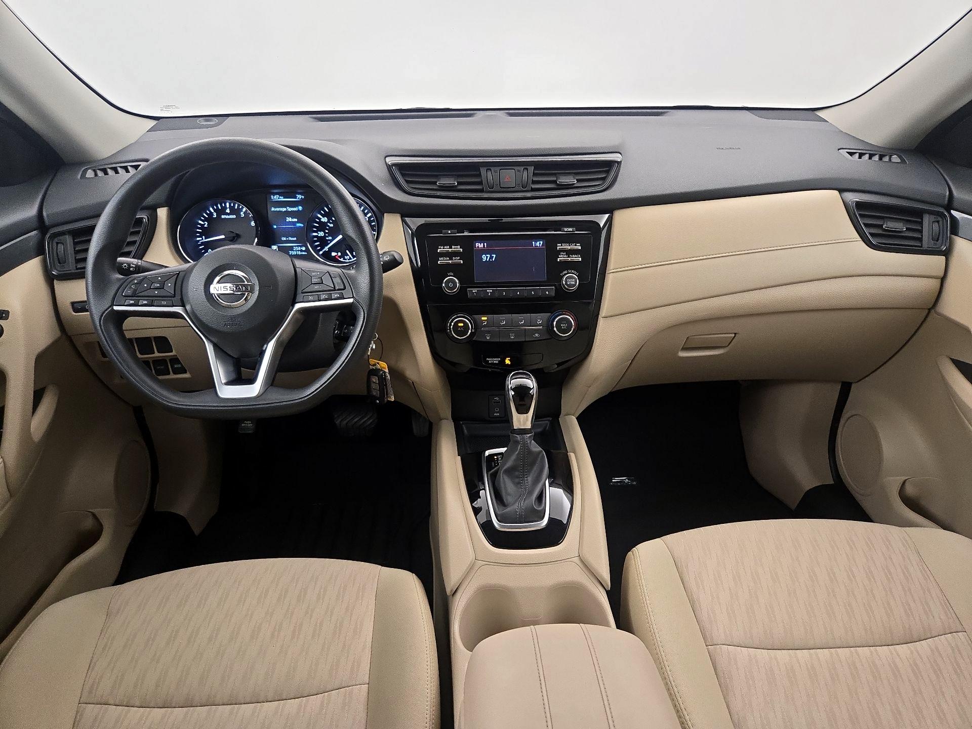 Thumbnail: 2017 Nissan Rogue - 9