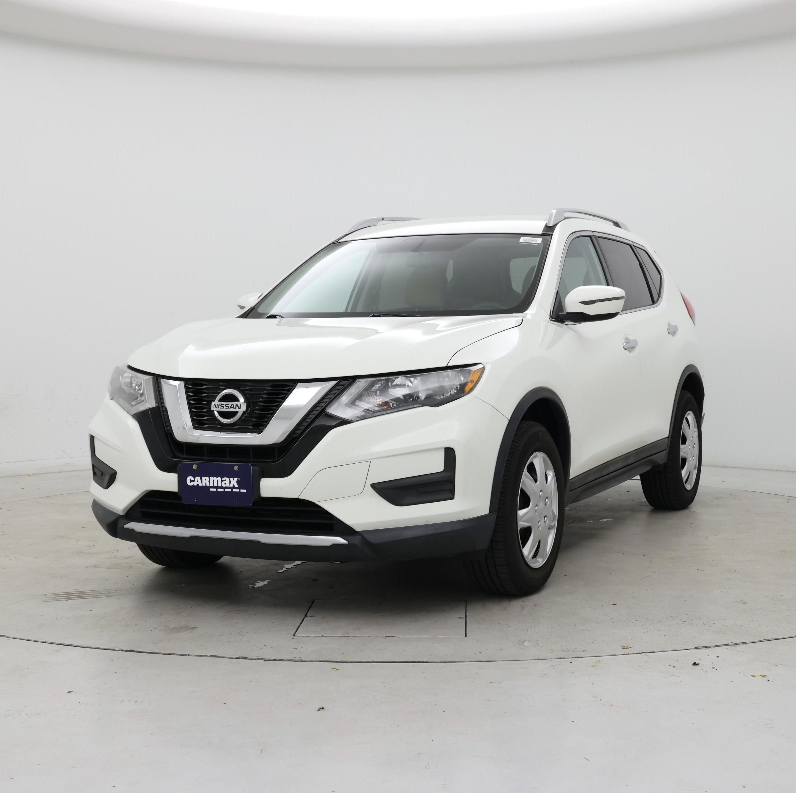 Thumbnail: 2017 Nissan Rogue - 4