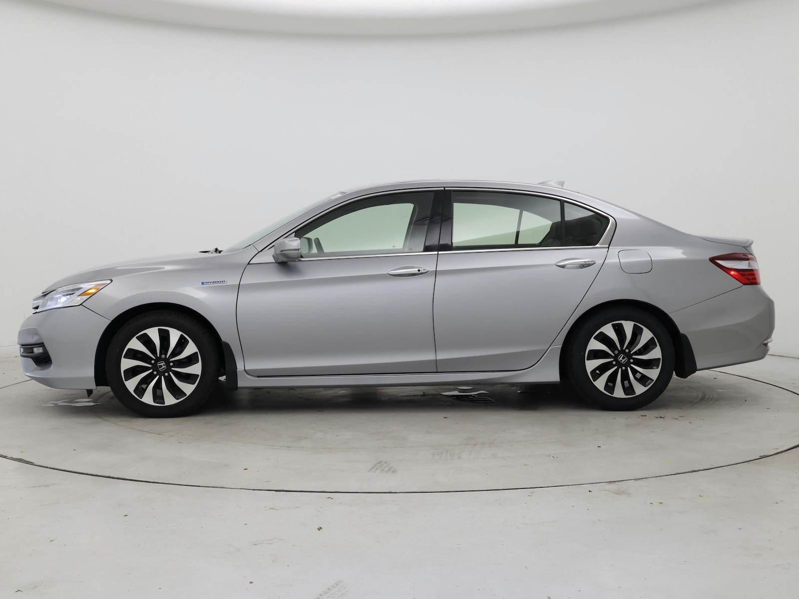 2017 Honda Accord Hybrid Touring - Photo 4