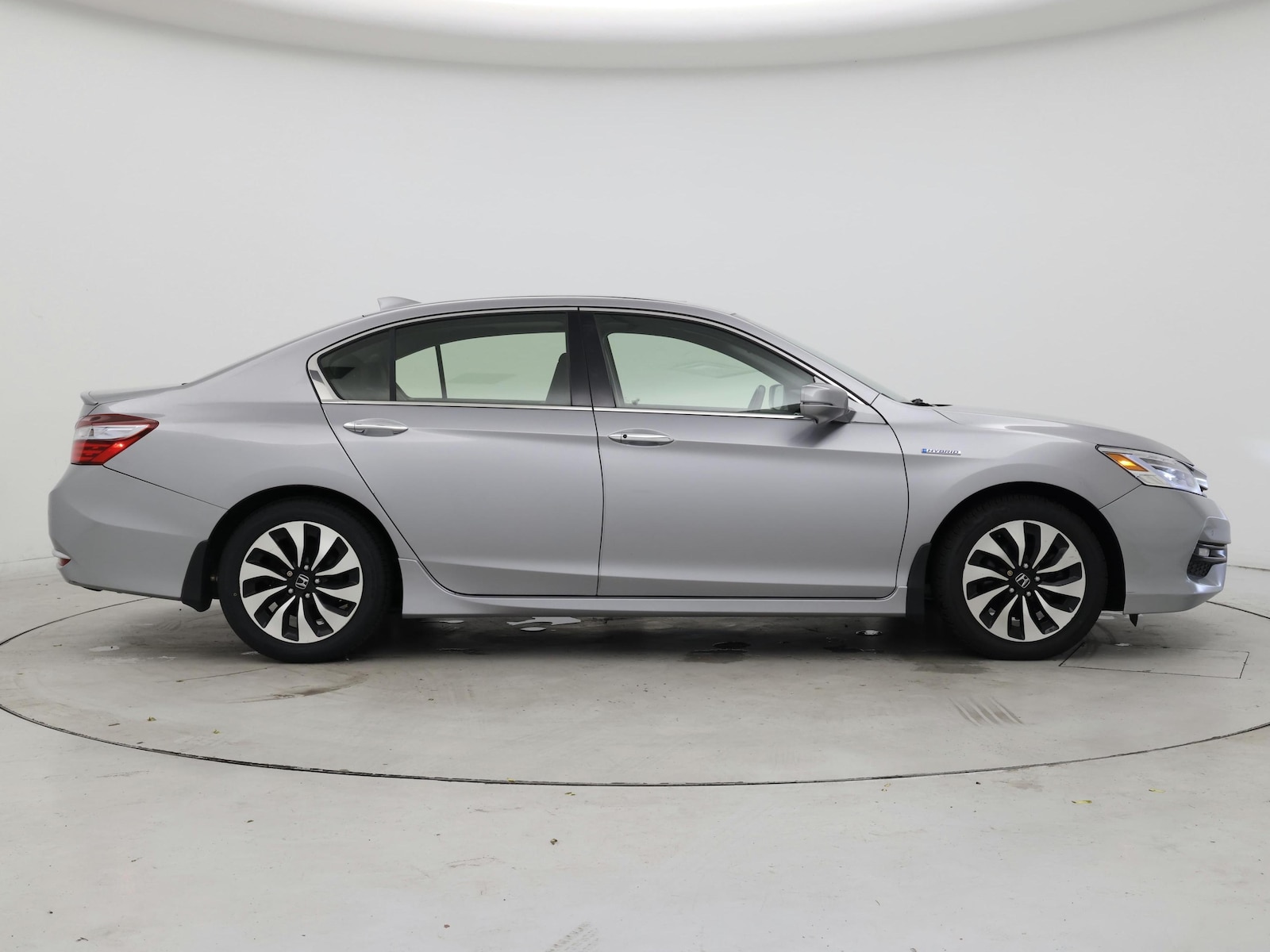 2017 Honda Accord Hybrid Touring - Photo 8