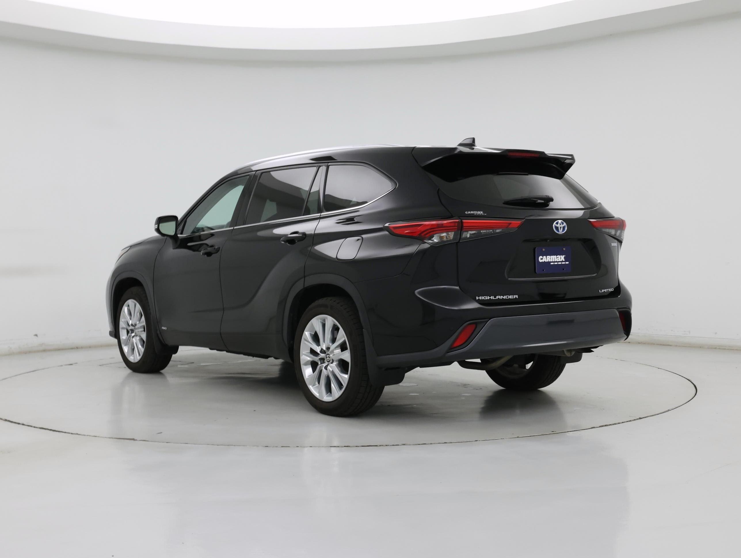 Thumbnail: 2023 Toyota Highlander - 2