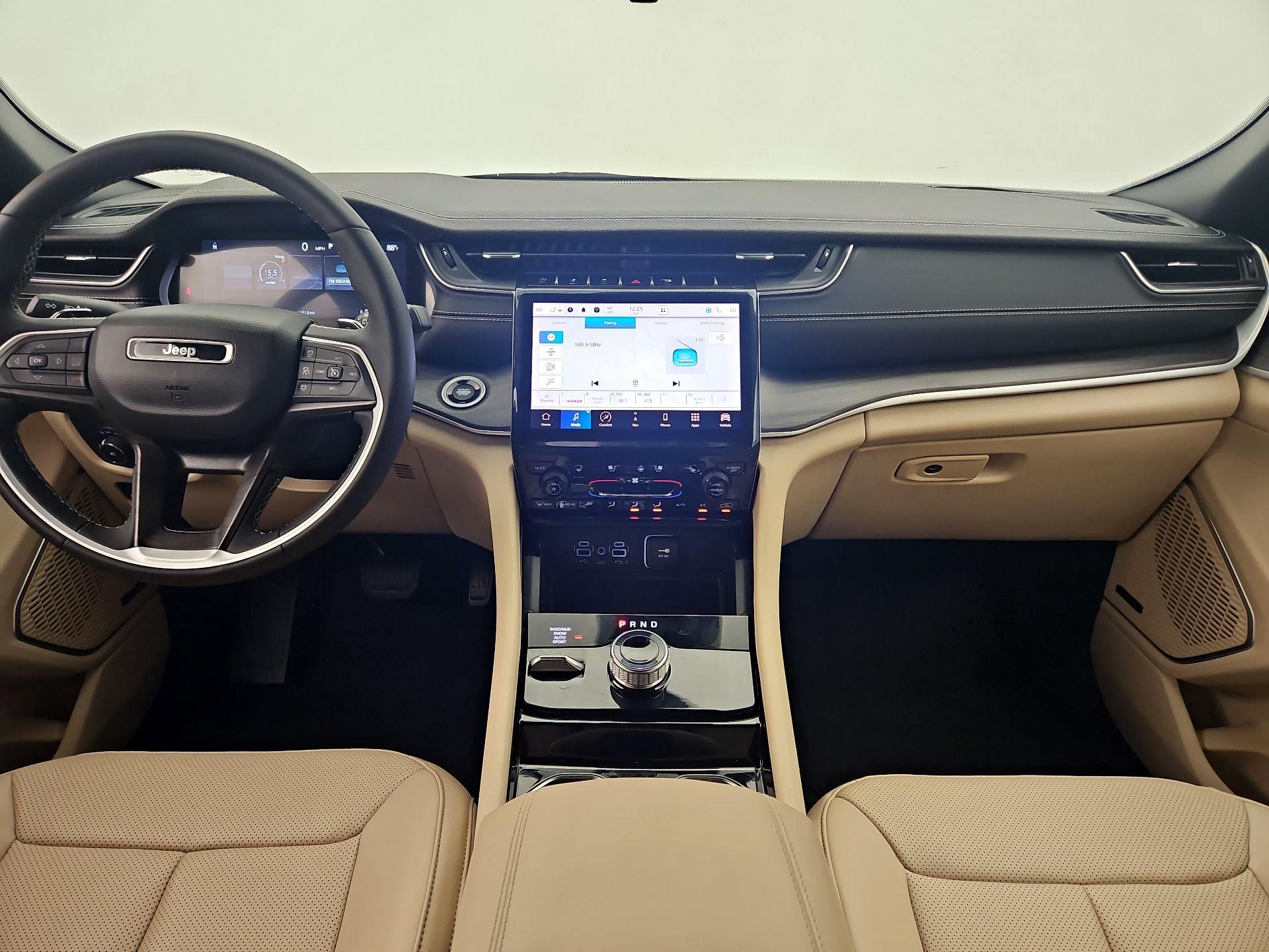 Thumbnail: 2023 Jeep Grand Cherokee L - 9