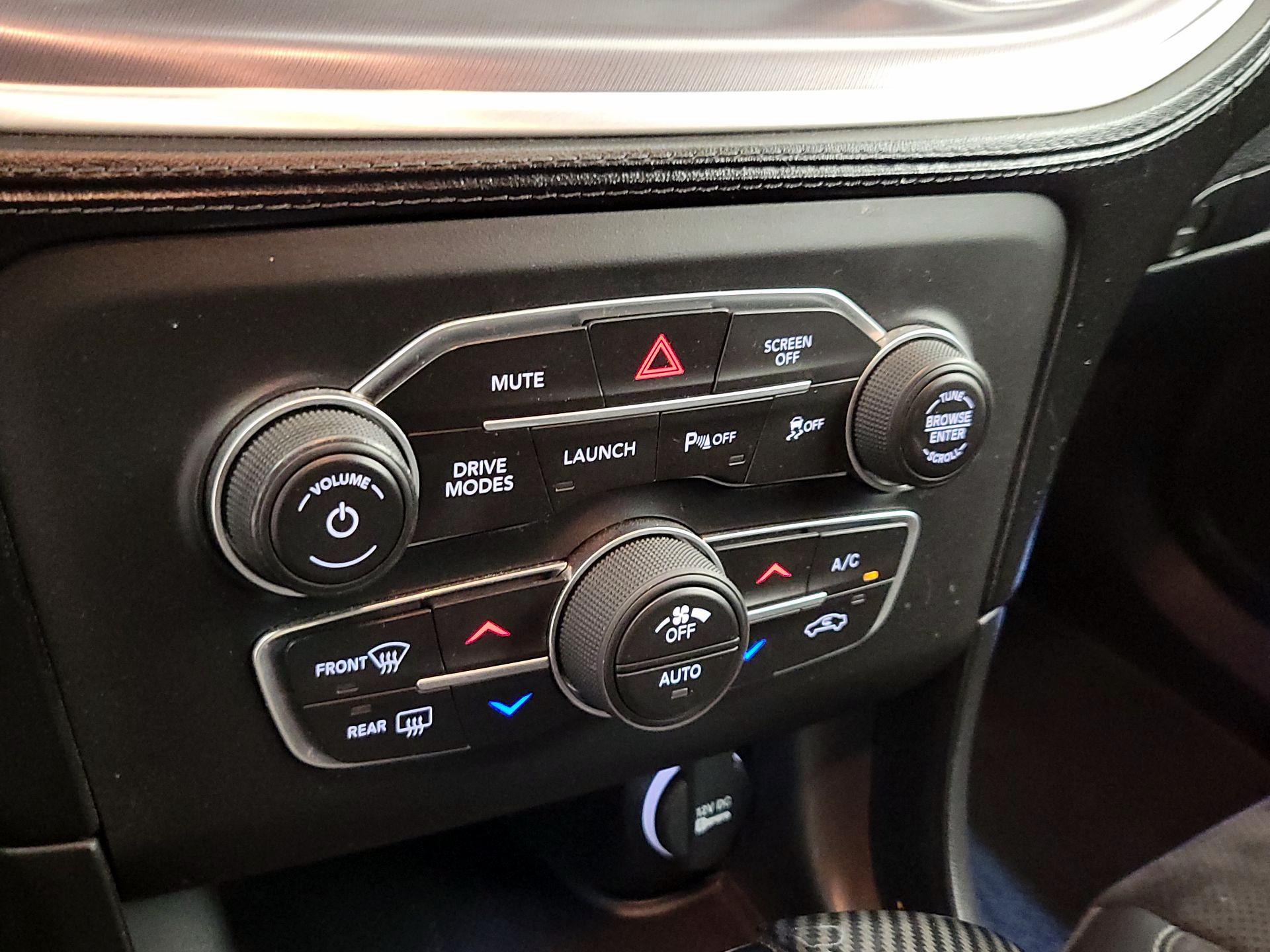 Thumbnail: 2019 Dodge Charger - 16