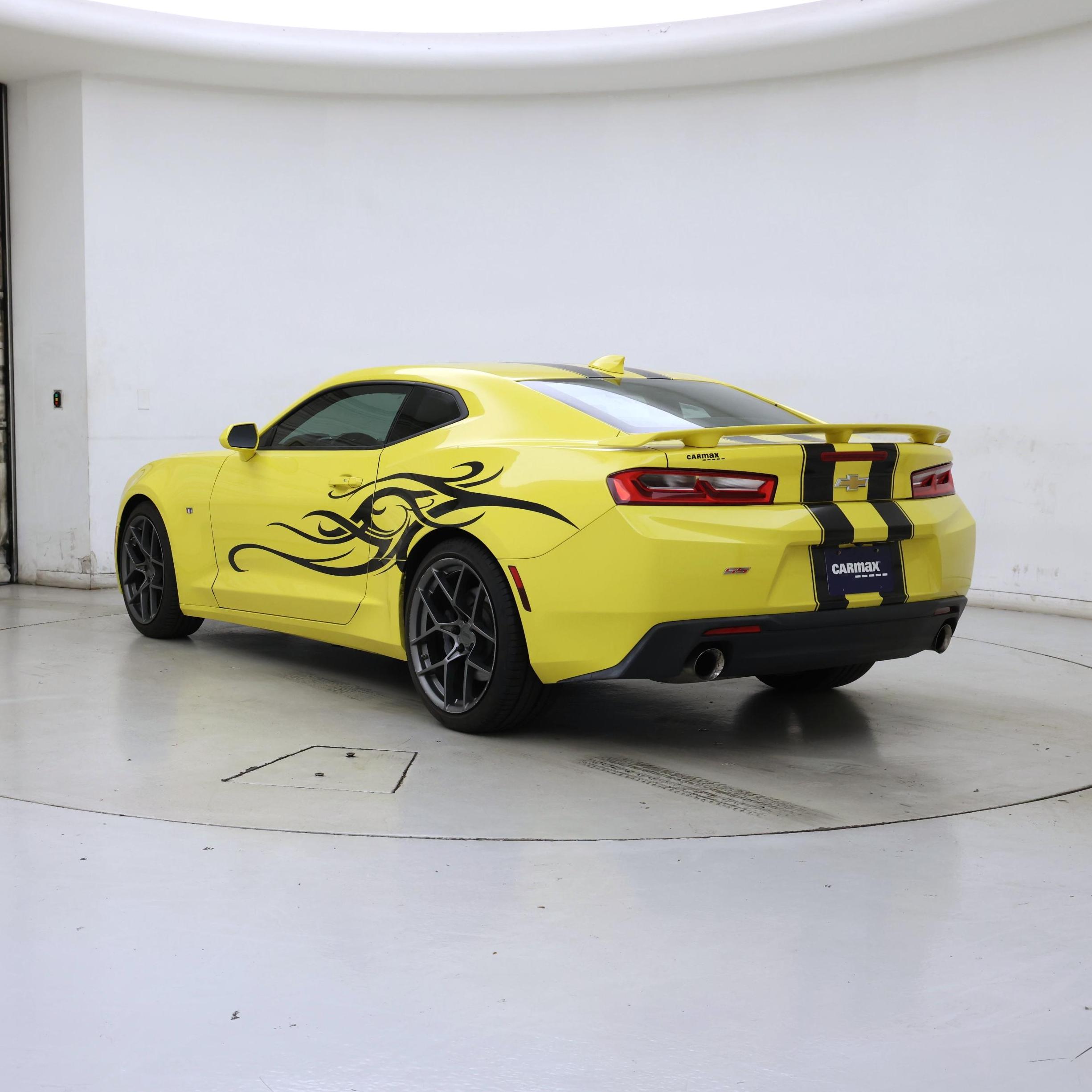 Thumbnail: 2017 Chevrolet Camaro - 2