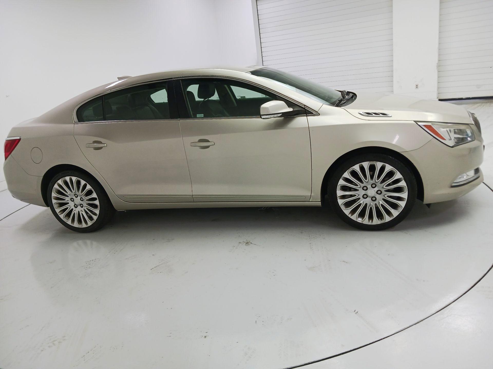 Thumbnail: 2016 Buick LaCrosse - 4