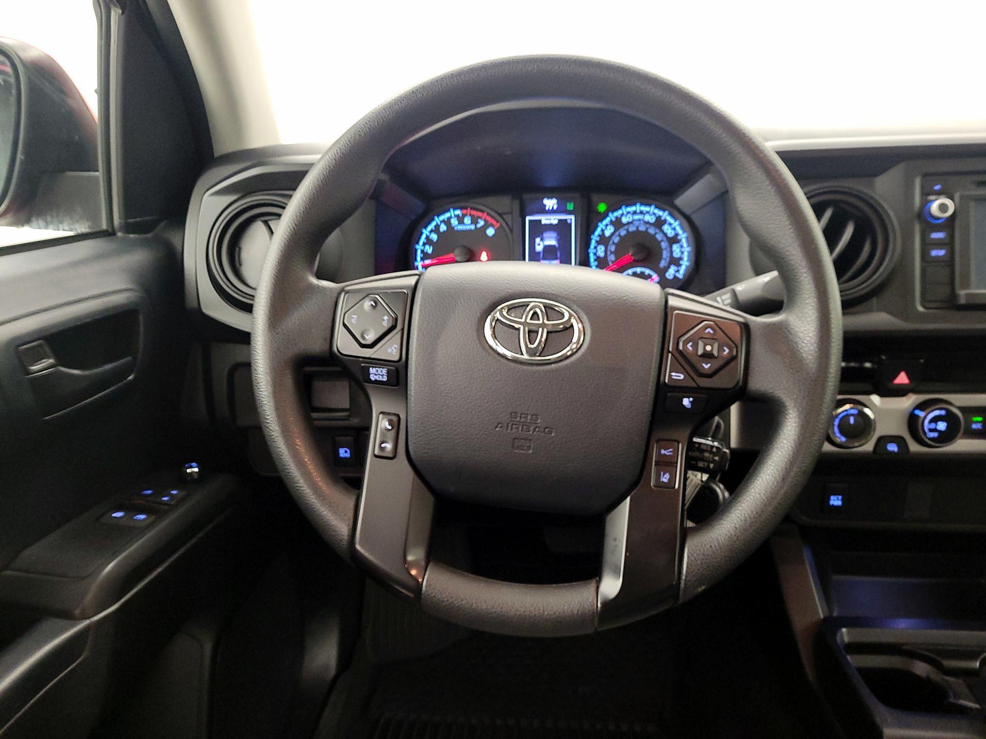Thumbnail: 2018 Toyota Tacoma - 10