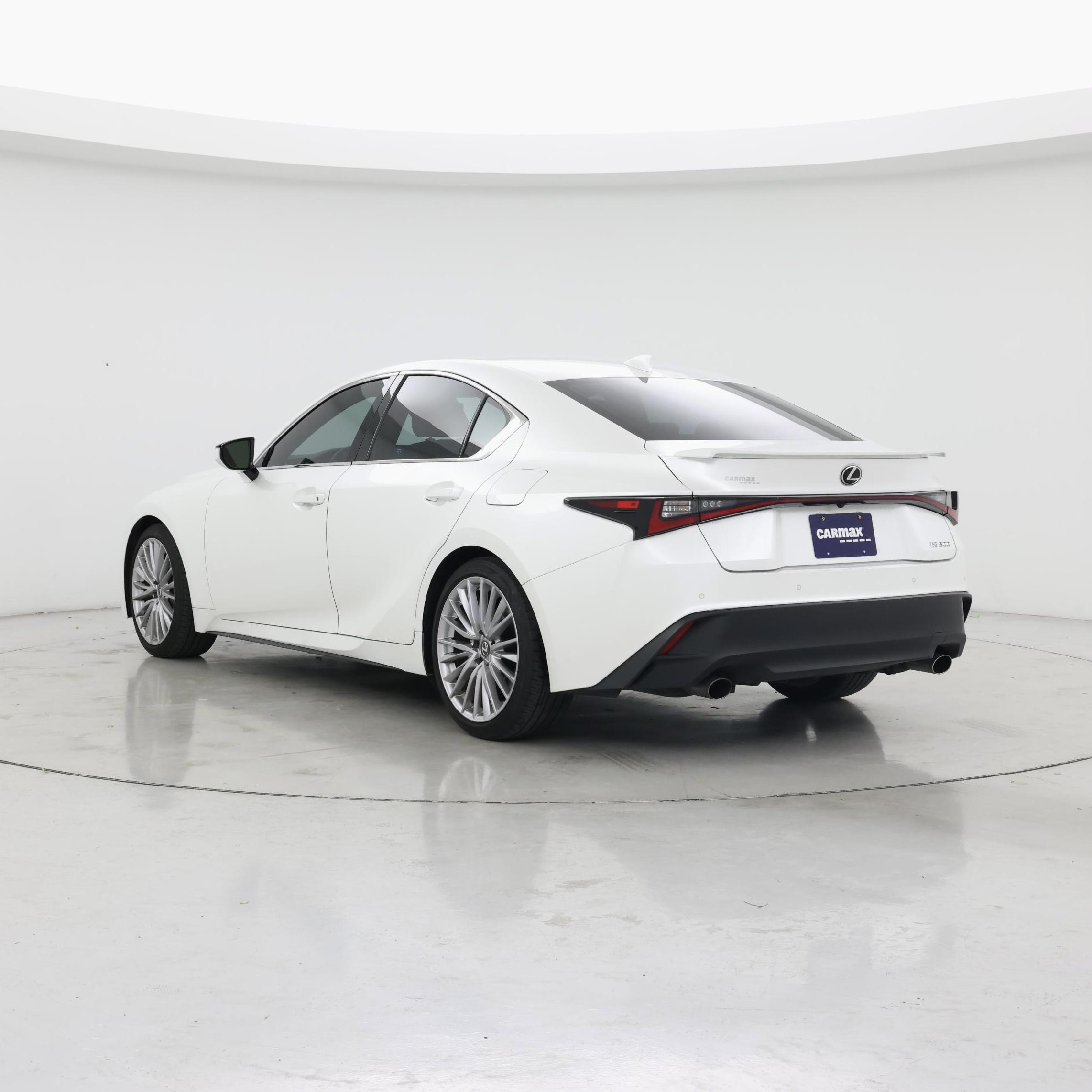 Thumbnail: 2022 Lexus IS - 2