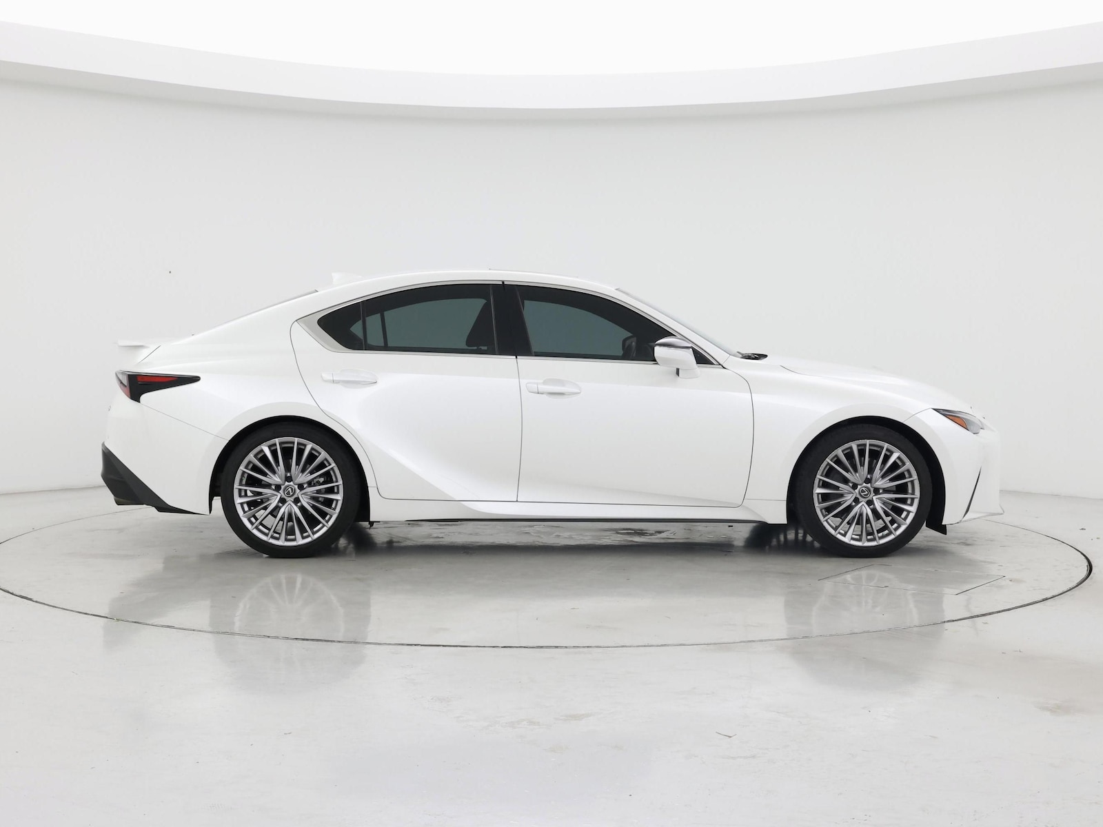 2022 Lexus IS 300 - Photo 8
